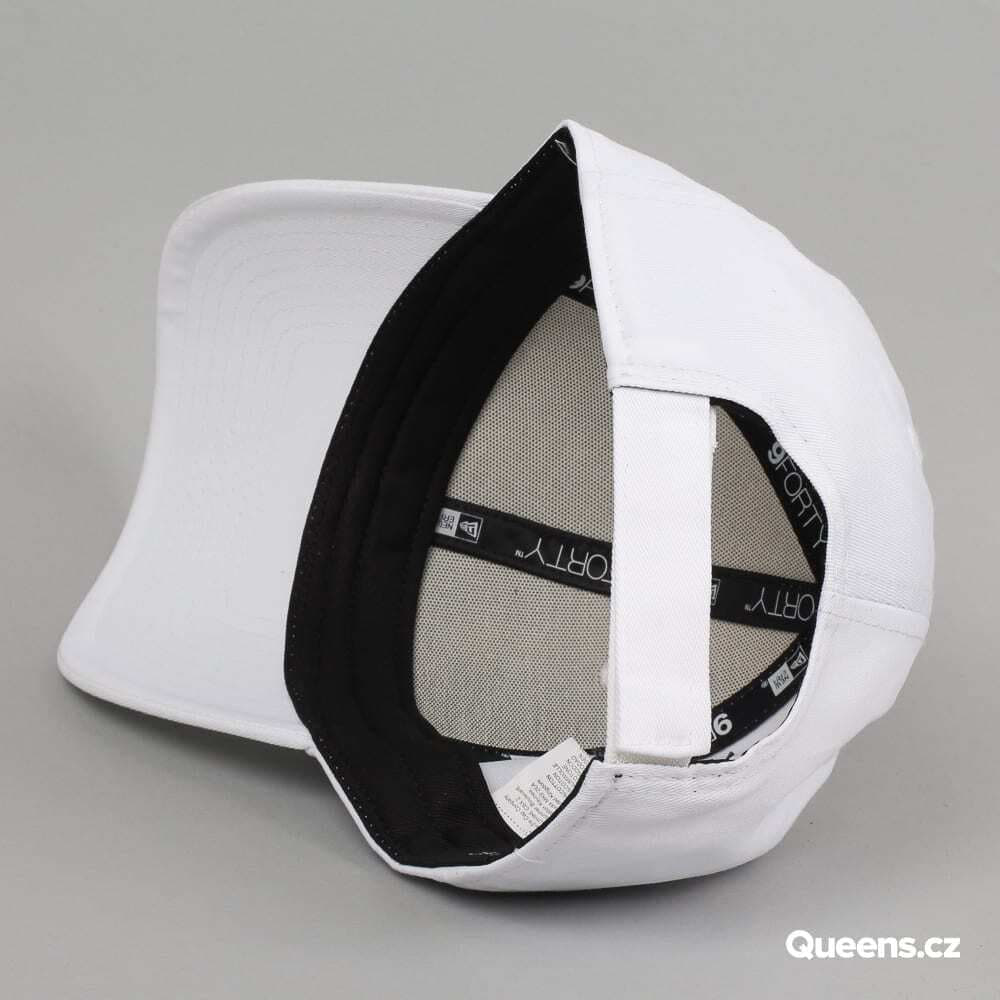 Kšiltovky New Era 940 Flag Collection White