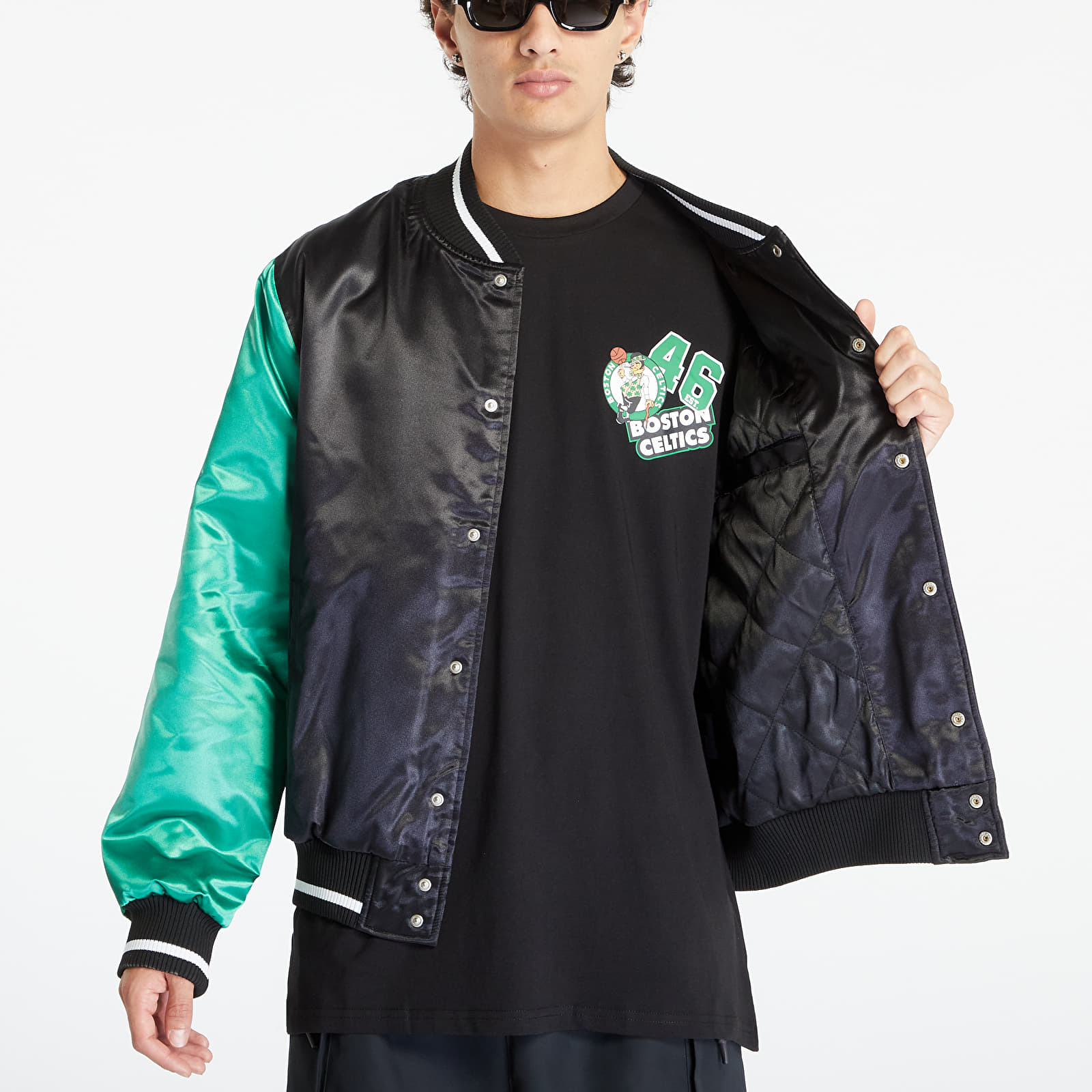 Bomber jakas New Era NBA Satin Bomber Boston Celtics Black/ Kelly Green