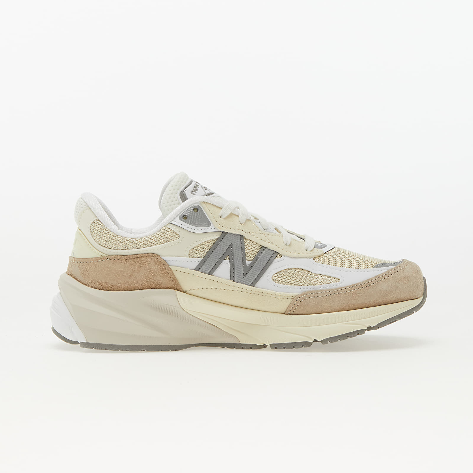 Men's sneakers and shoes New Balance 990 V6 Brown