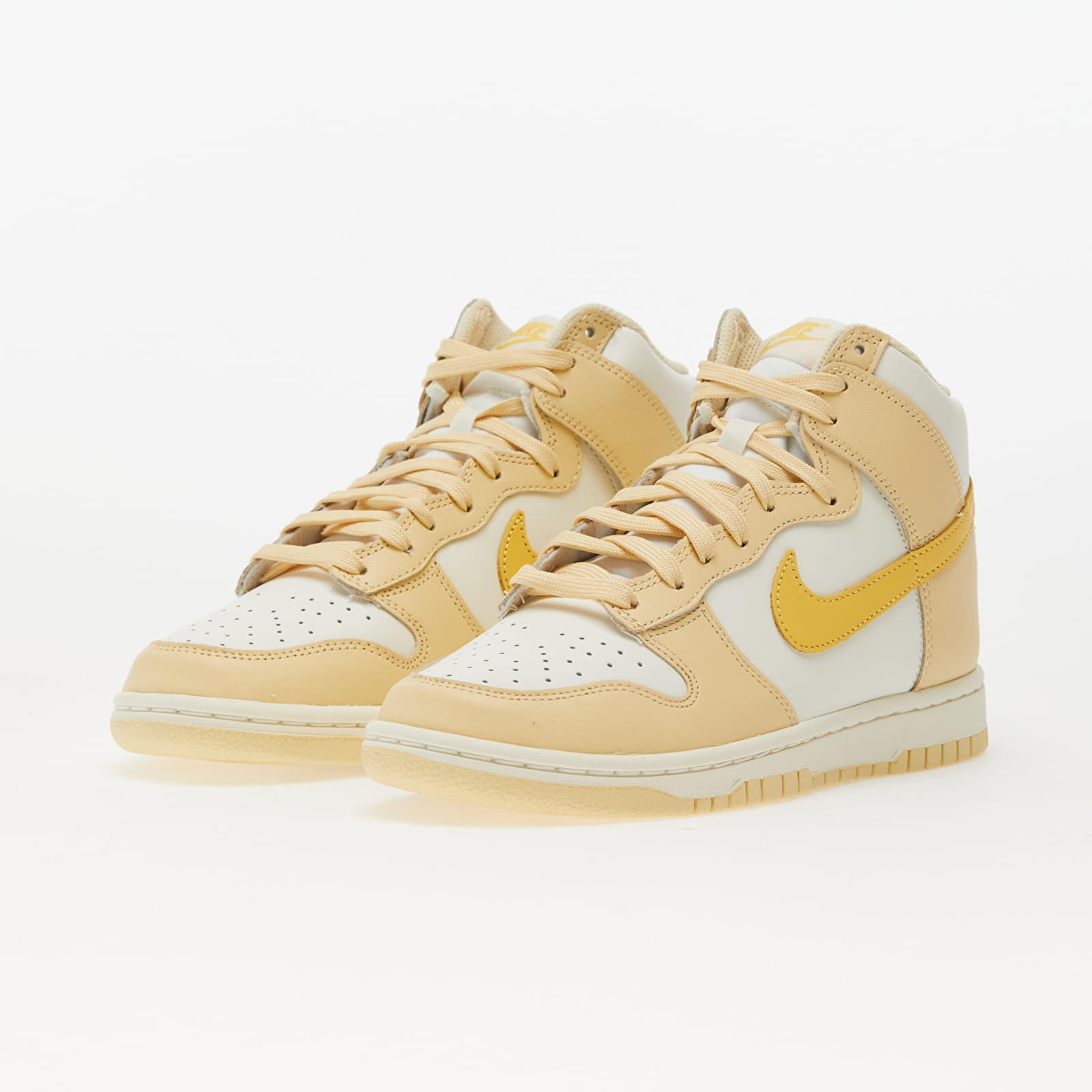 Joggesko og sko for kvinner Nike W Dunk High Pale Vanilla/ Topaz Gold-Sail