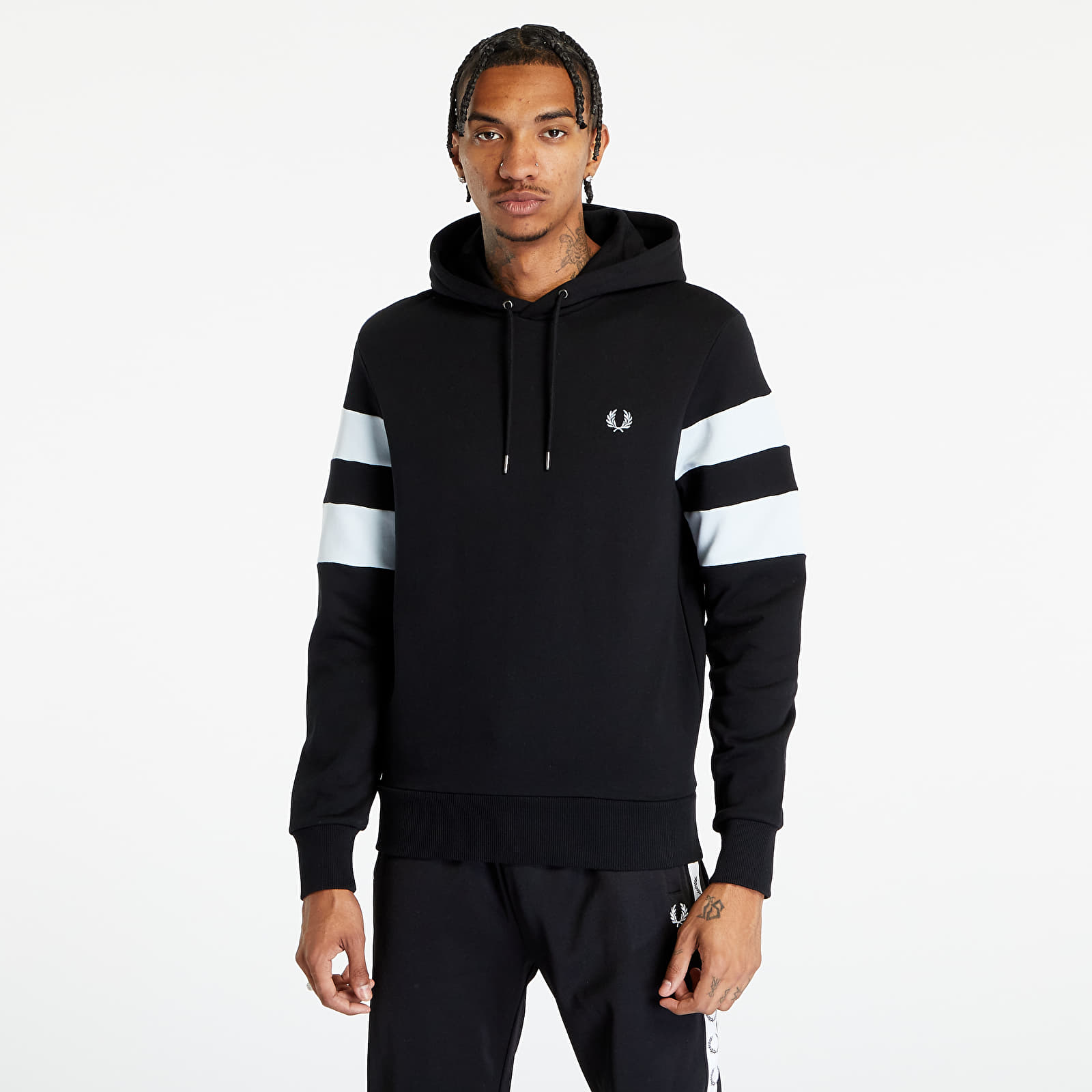 Mikiny FRED PERRY Tipped Sleeve Hooded Sweat Black