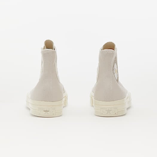 Converse light sales gold
