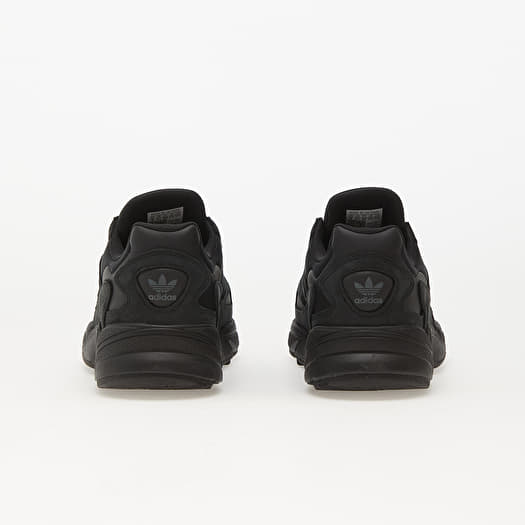 adidas Originals Falcon W