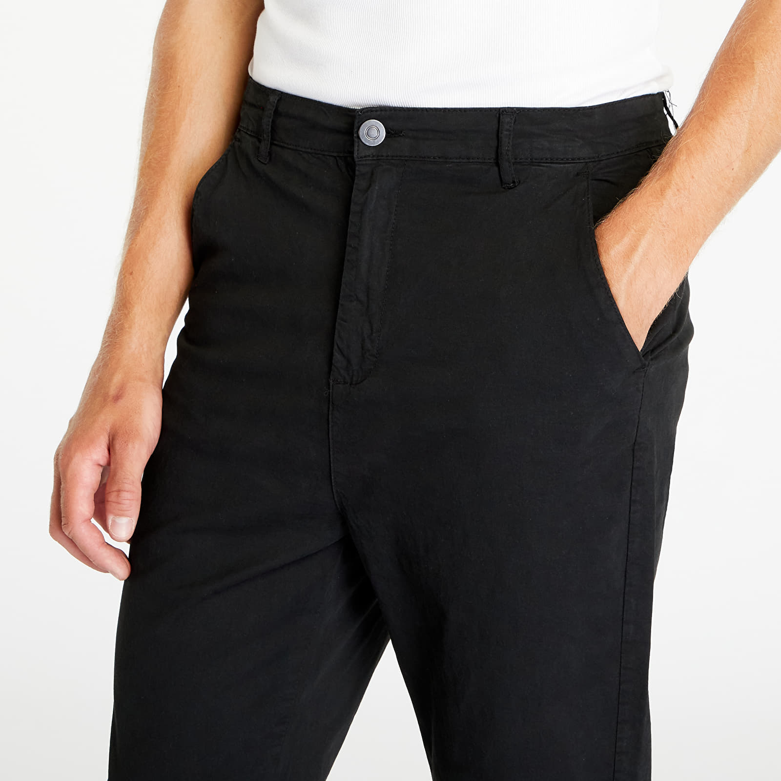 Hlače Urban Classics Cropped Chino Pants Black