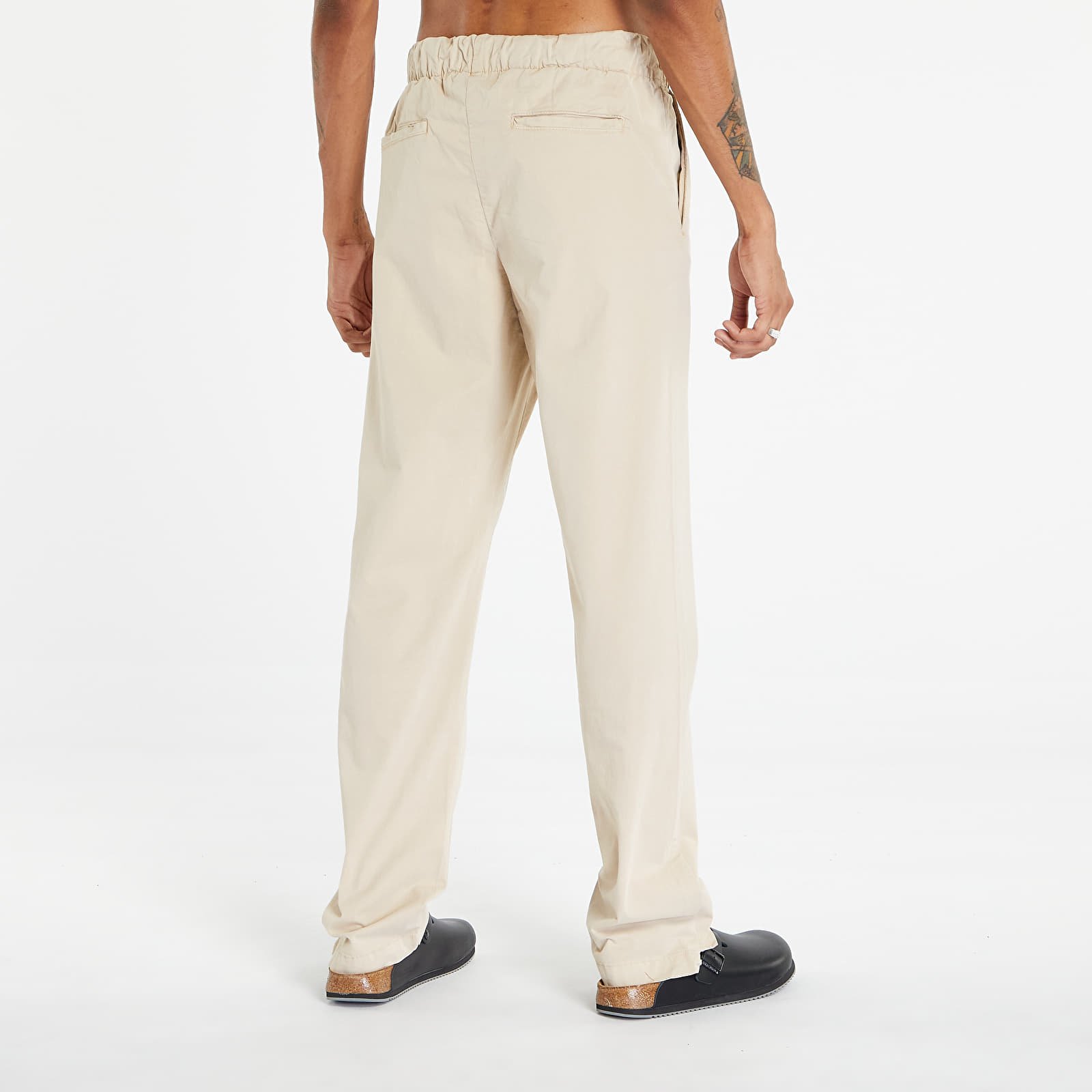 Jeans and trousers Urban Classics Straight Slit Trouser Softseagrass