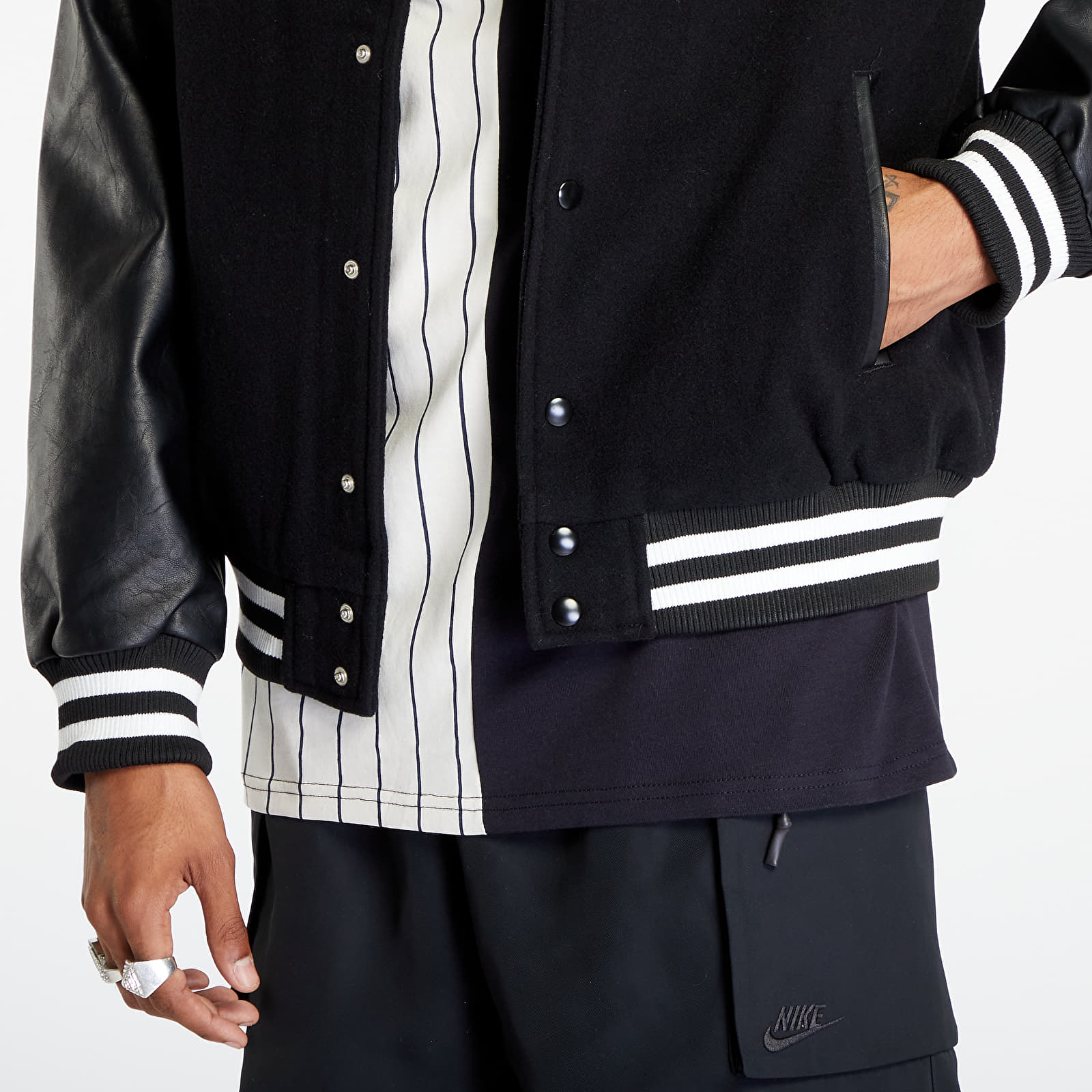 Chaquetas New Era New York Yankees Mlb Large Logo Varsity Jacket Black