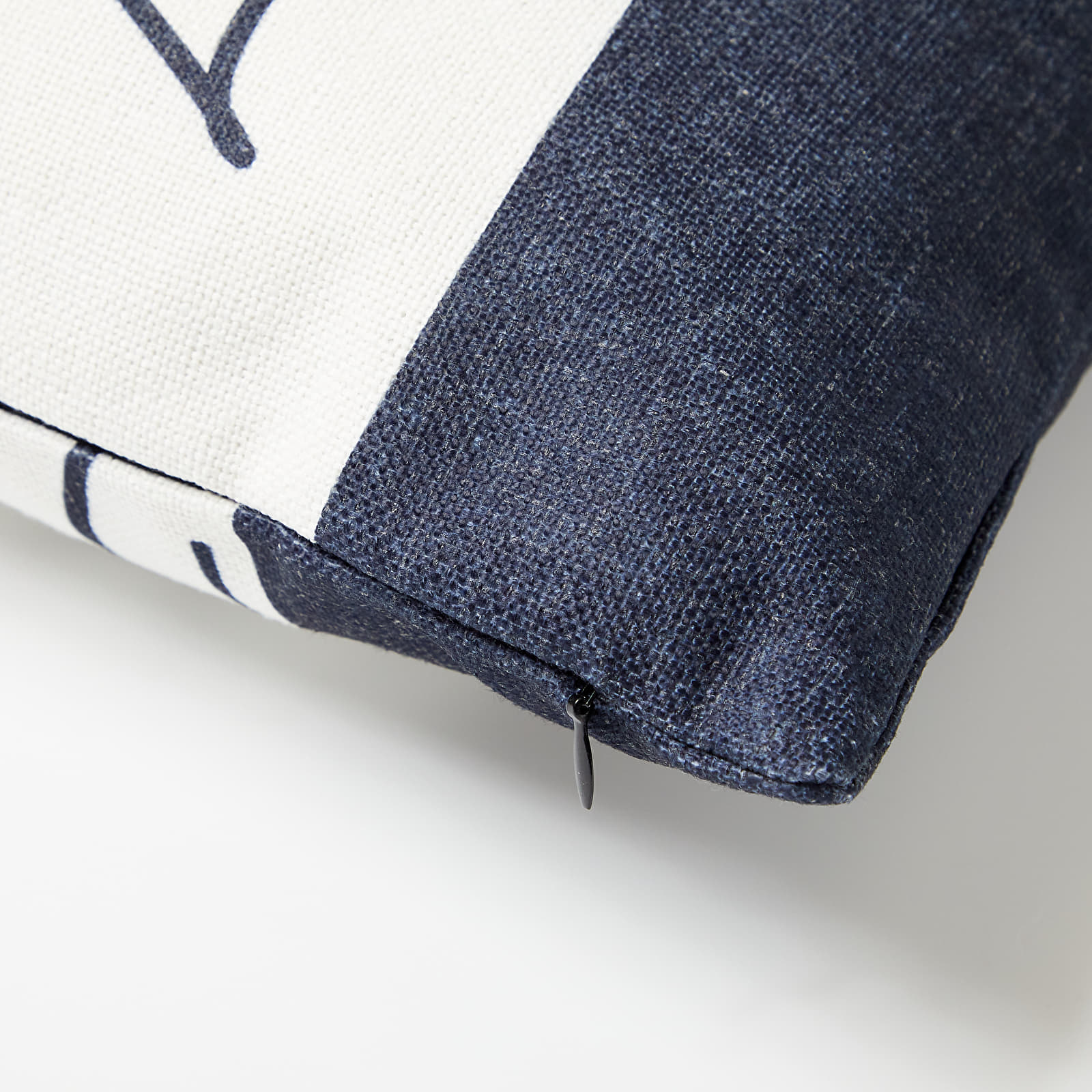 Accesorios RIPNDIP Nermal S. Thompson Jacquard Pillow Black
