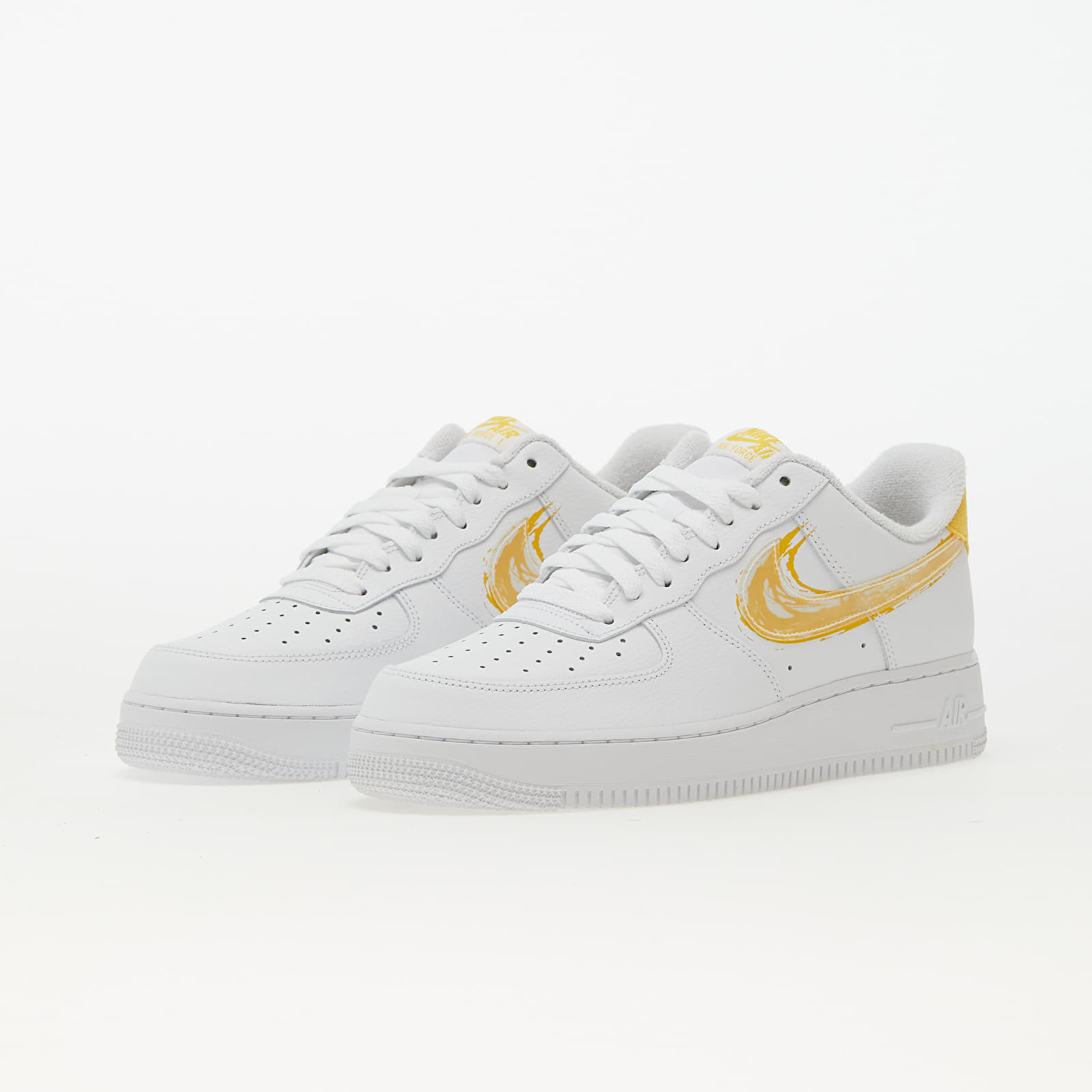 Turnschuhe und Schuhe für Männer Nike Air Force 1 '07 White/ Solar Flare