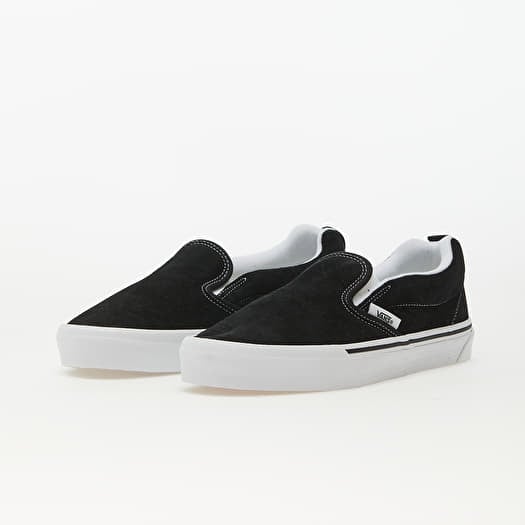 All black vans with white sole 2025