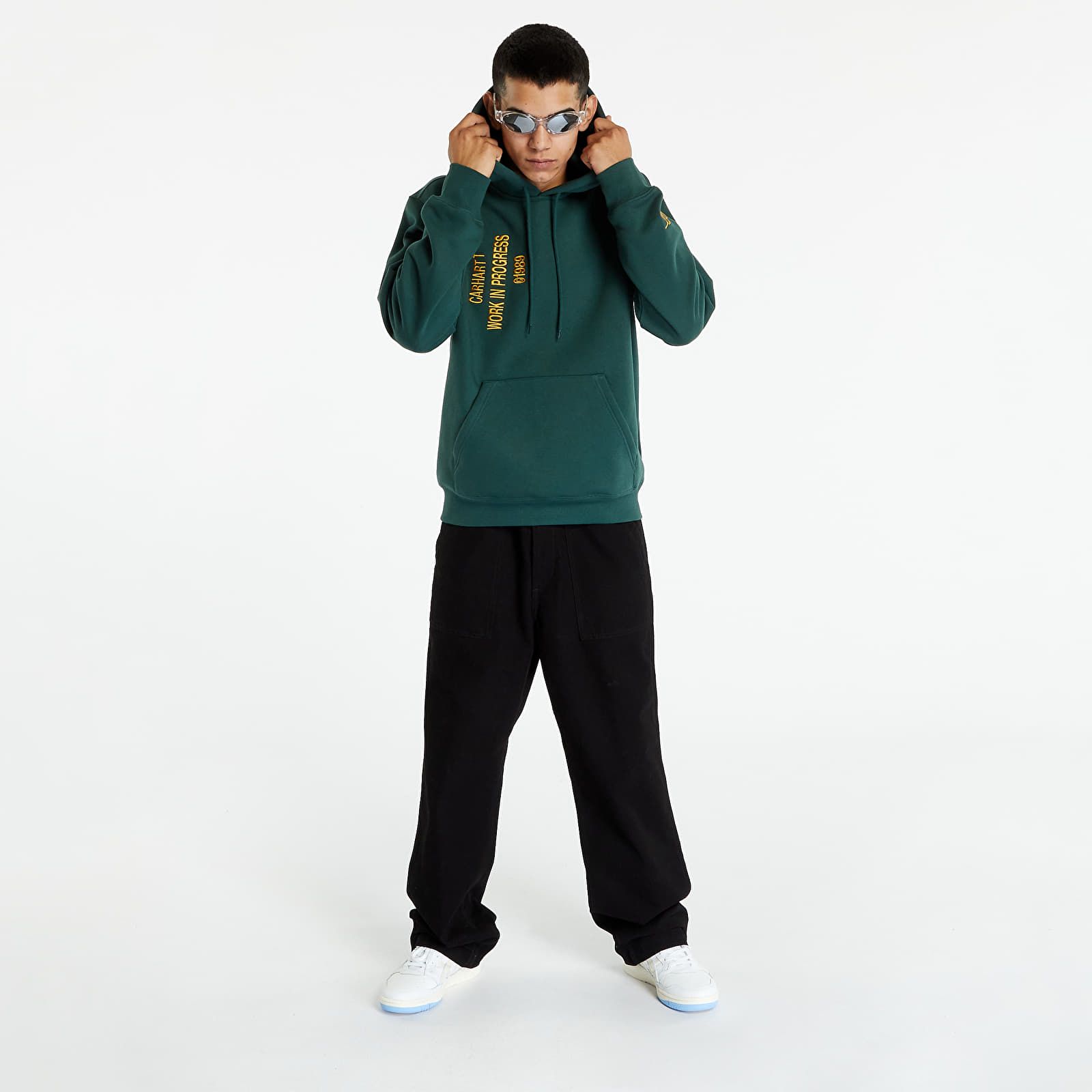 Mikiny Carhartt WIP Hooded Signature Sweat Discovery Green