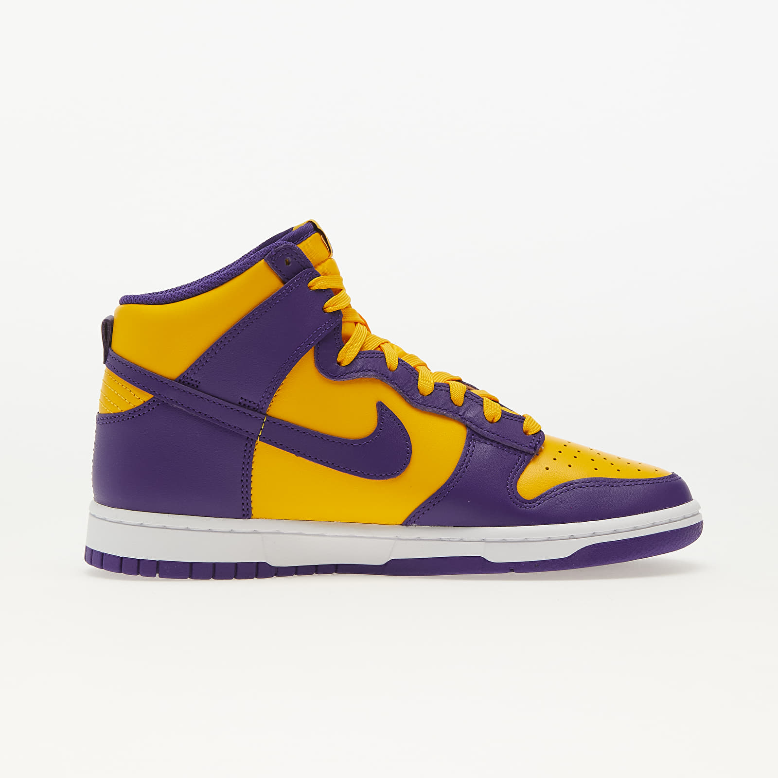 Black and purple nike high tops discount