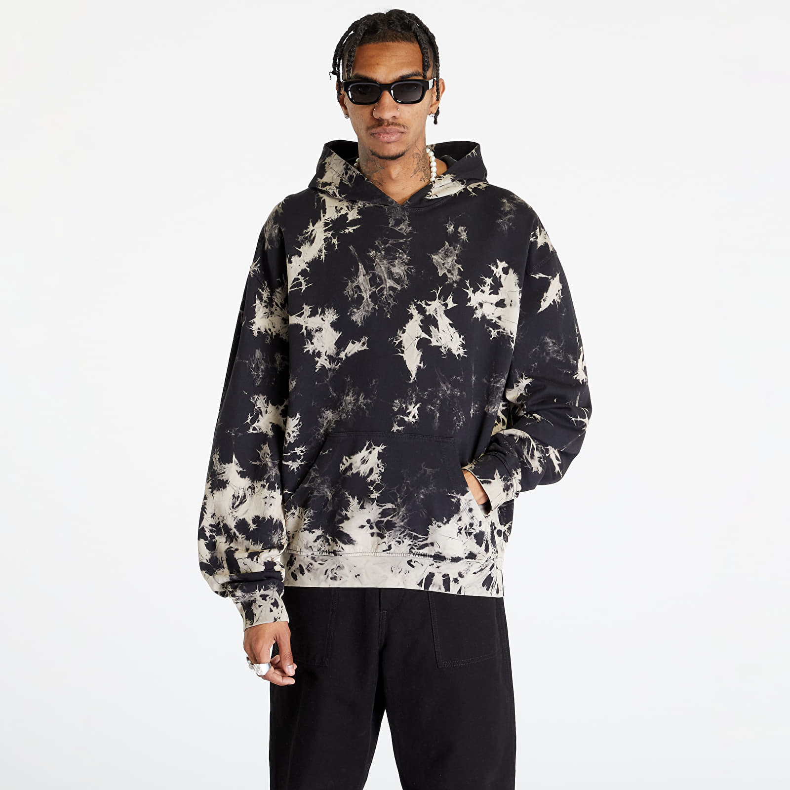 Mikiny Urban Classics Bleached Hoody Black