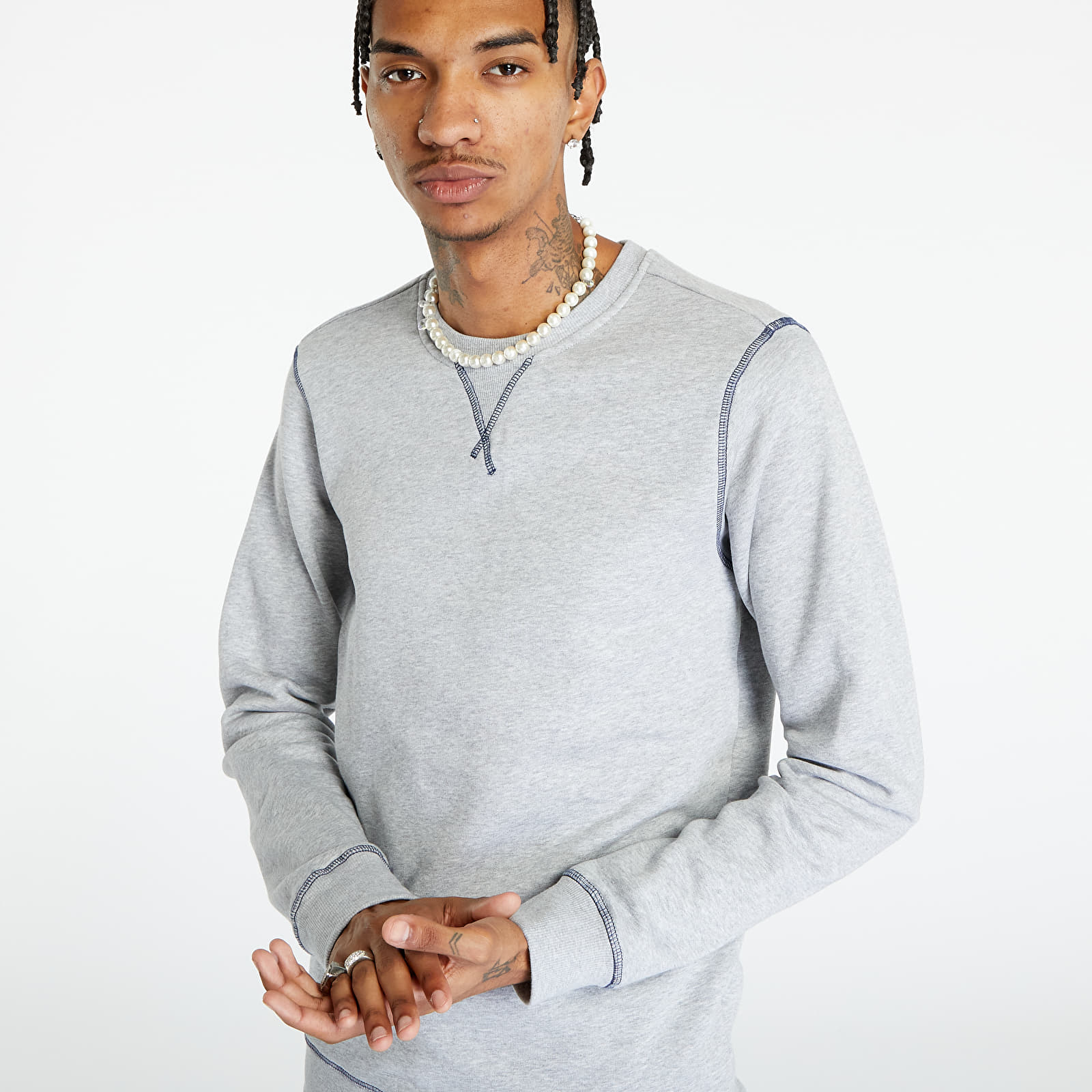 Mikiny Urban Classics Organic Contrast Flatlock Stitched Crew Grey/ Dark Blue