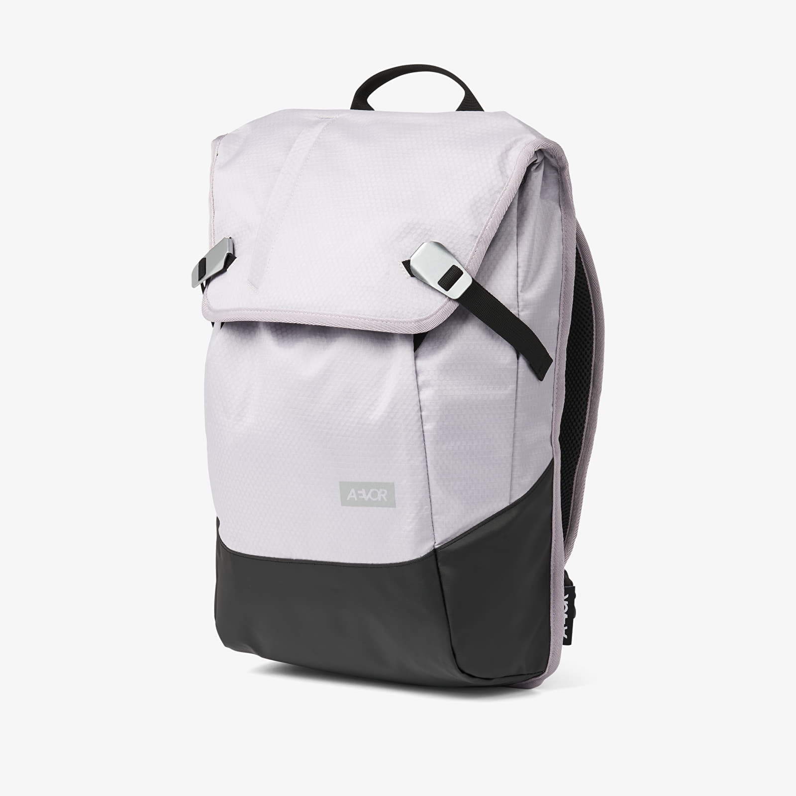 Daypack proof top