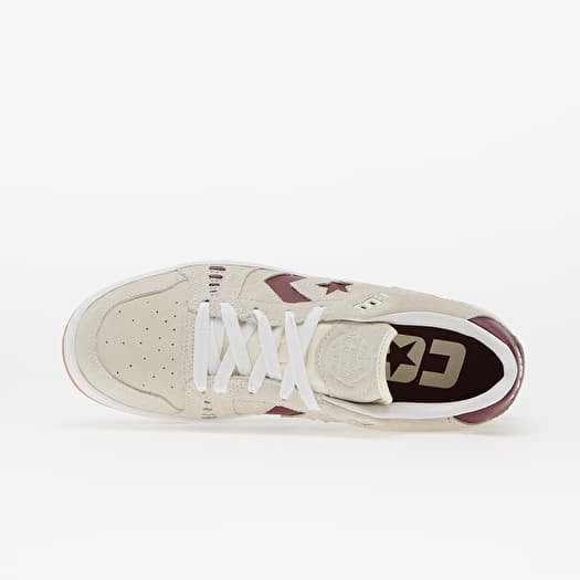 Converse rival deals queen