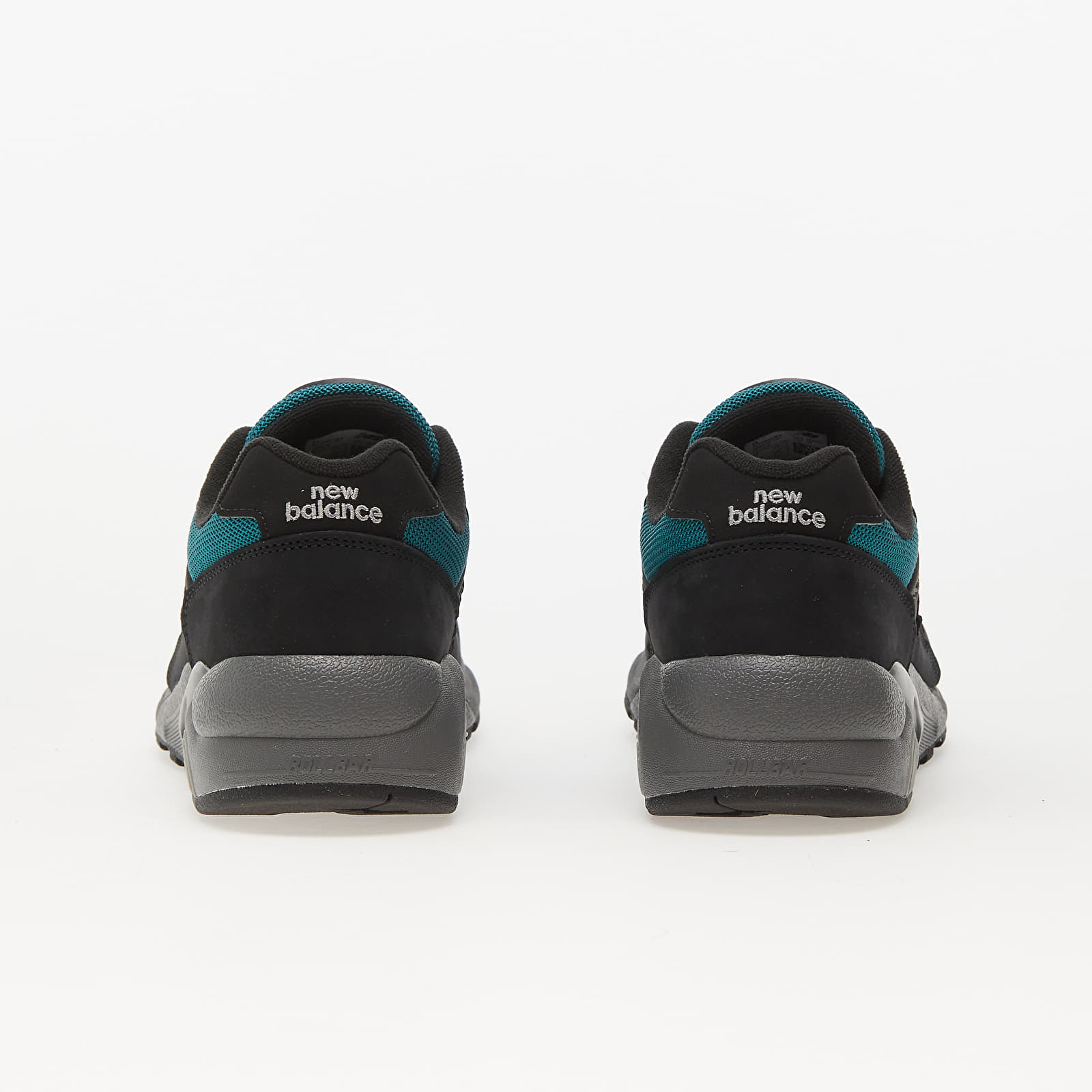 Meeste tossud ja kingad New Balance 580 Black