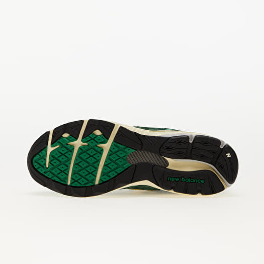 Men s sneakers and shoes New Balance 990 V3 Made in USA Varsity Green Team Forest Green Queens