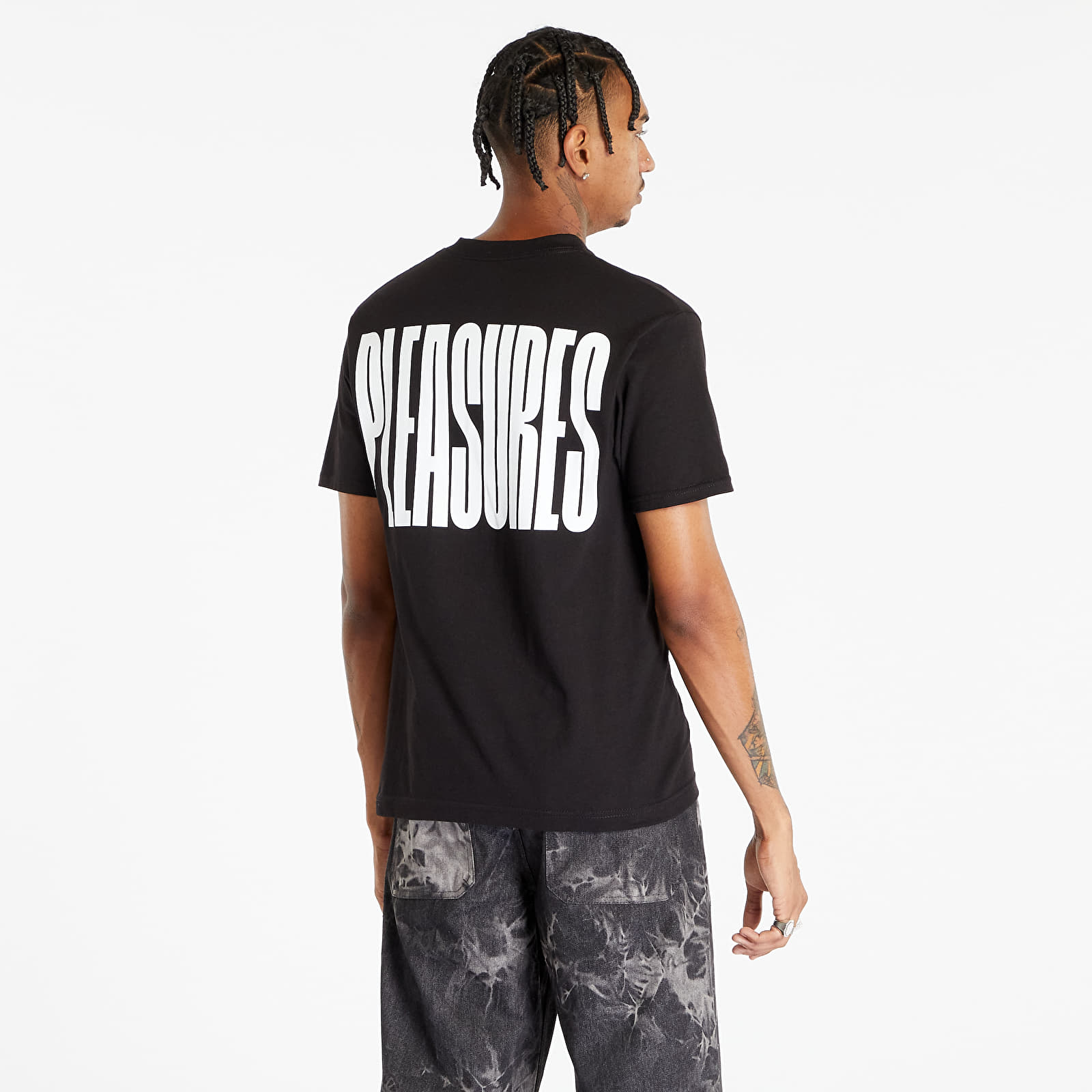 【PLEASURES】 MASTER T-SHIRT Black T-shirts PLEASURES Master T-Shirt Black | Queens