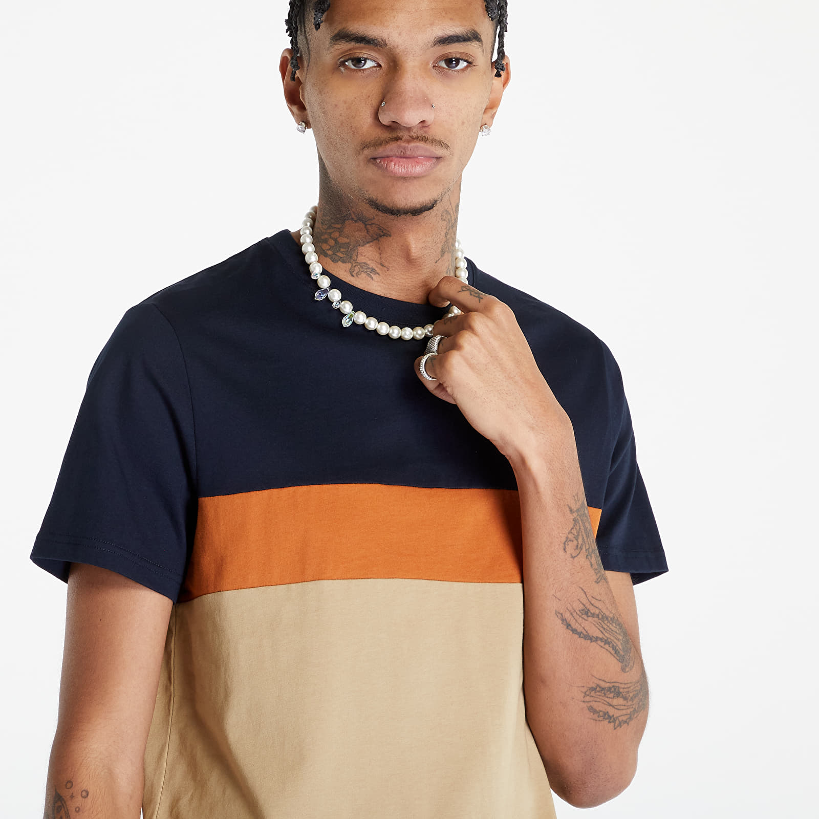   Μπλούζες FRED PERRY Colour Block T-Shirt Warm Stone