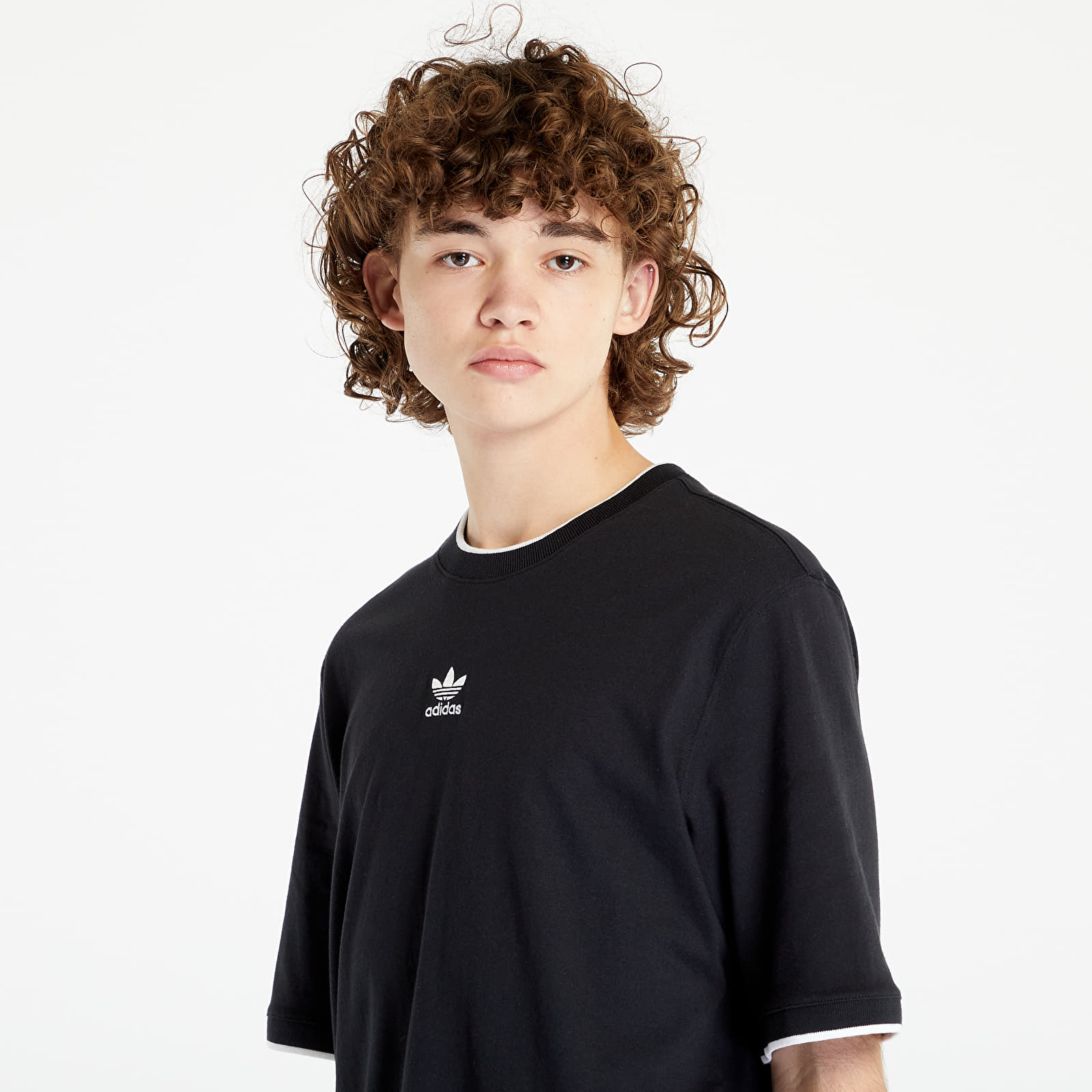Футболки adidas Originals Essential T-Shirt Black