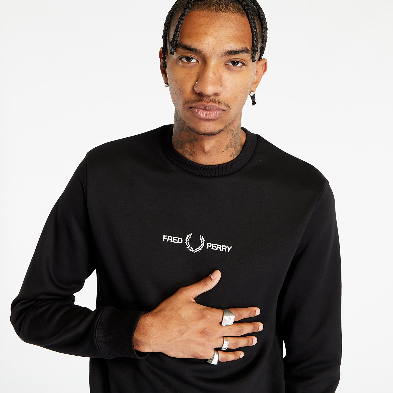 Mikiny FRED PERRY Embroidered Sweatshirt Black