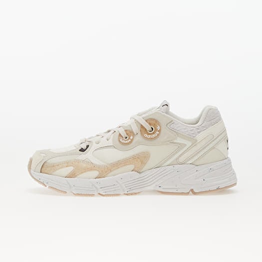 adidas Astir Her Vegan W Wonder White/ Wonder White/ Wonder Taupe | Queens adidas Astir Her Vegan W Wonder White/ Wonder White/ Wonder Taupe | Queens