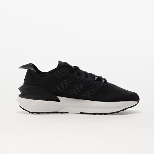 adidas Performance Avryn