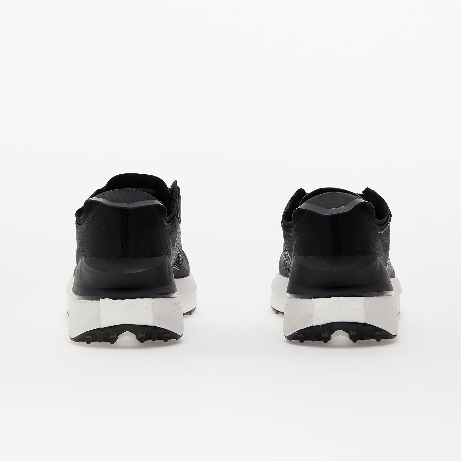 Încălțăminte și sneakerși pentru bărbați adidas Performance Avryn Core Black/ Grey Three/ Carbon