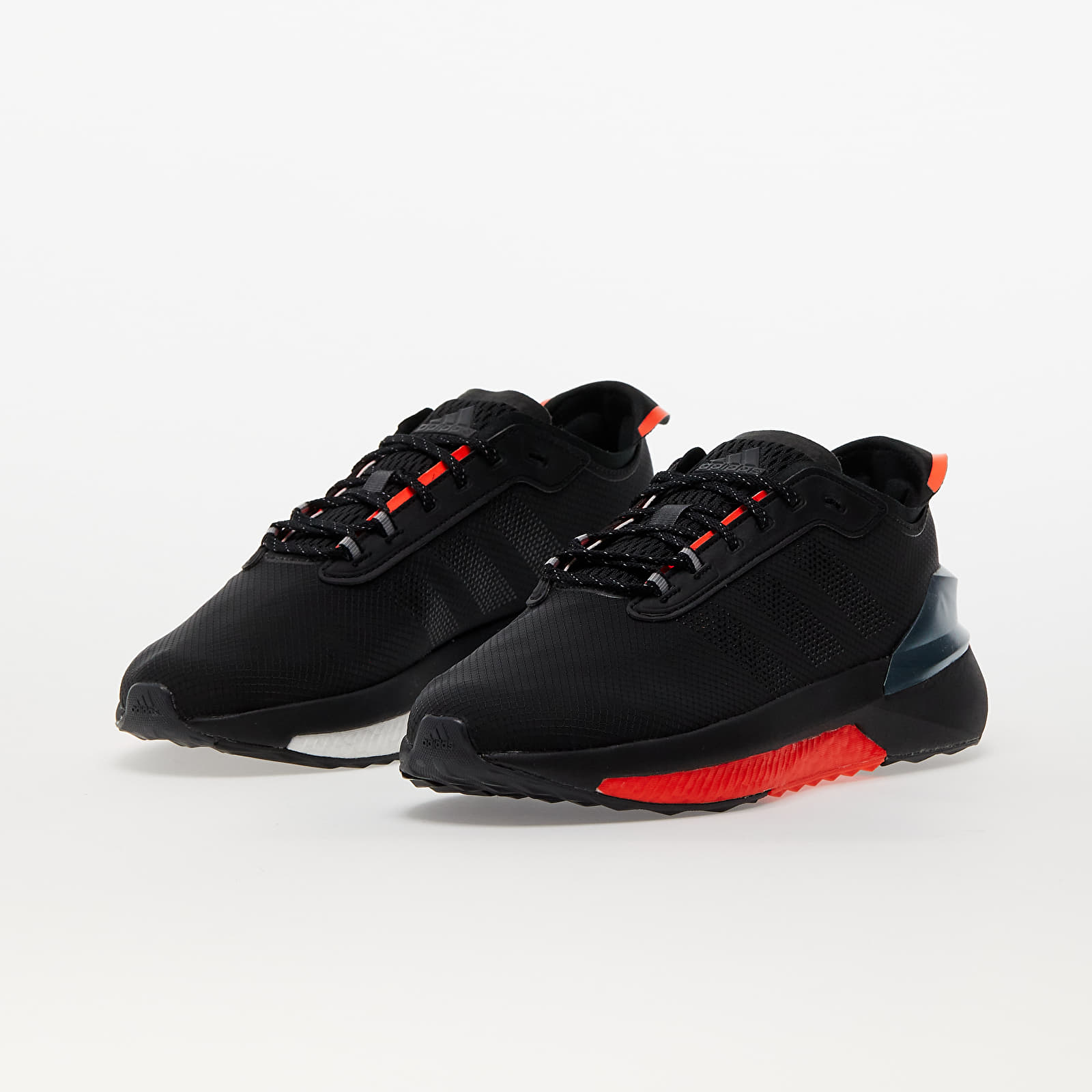 Men's sneakers and shoes adidas Performance Avryn Core Black/ Core Black/ Solid Red