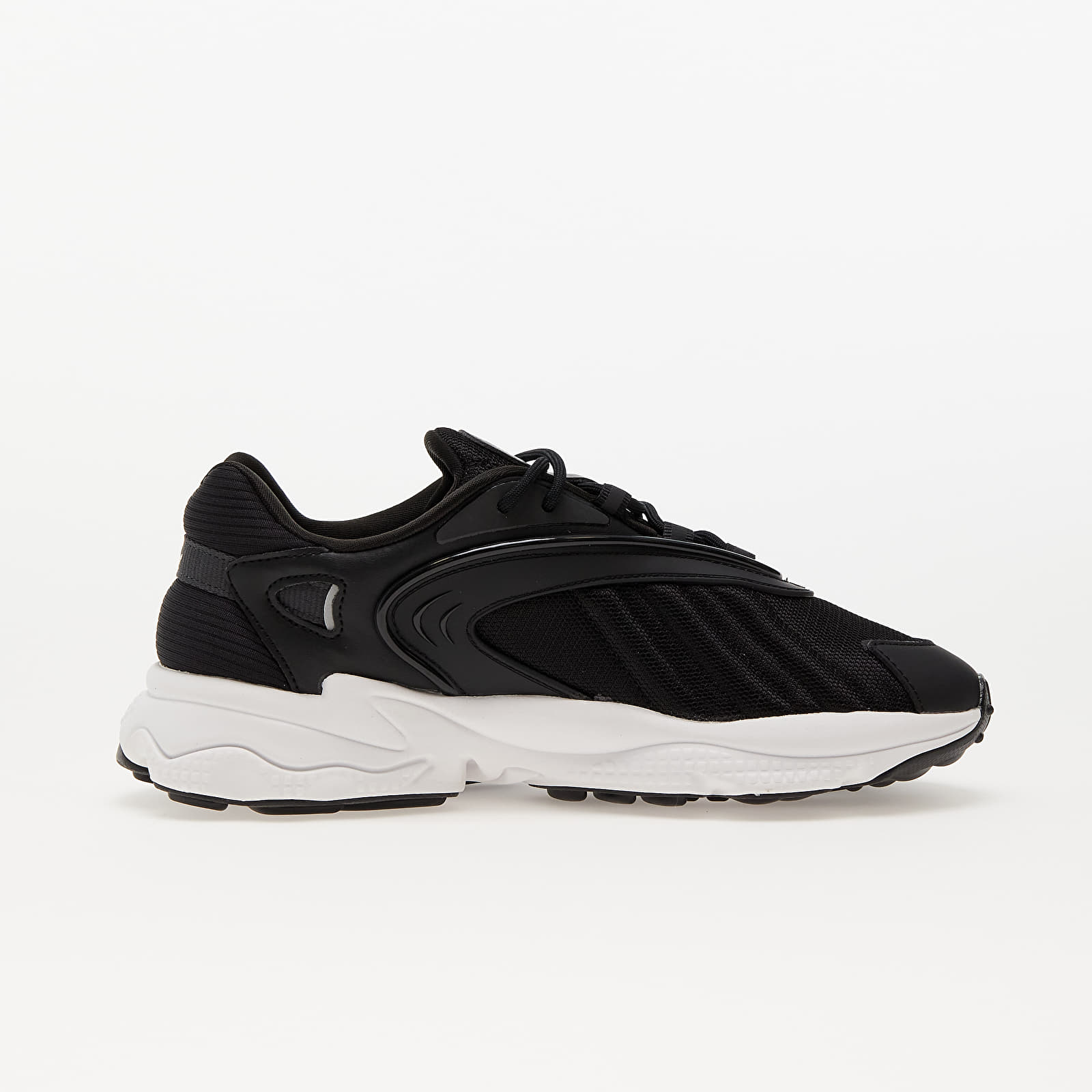 Vīriešu čības un apavi adidas Originals Oztral Core Black/ Core Black/ Silver Metallic