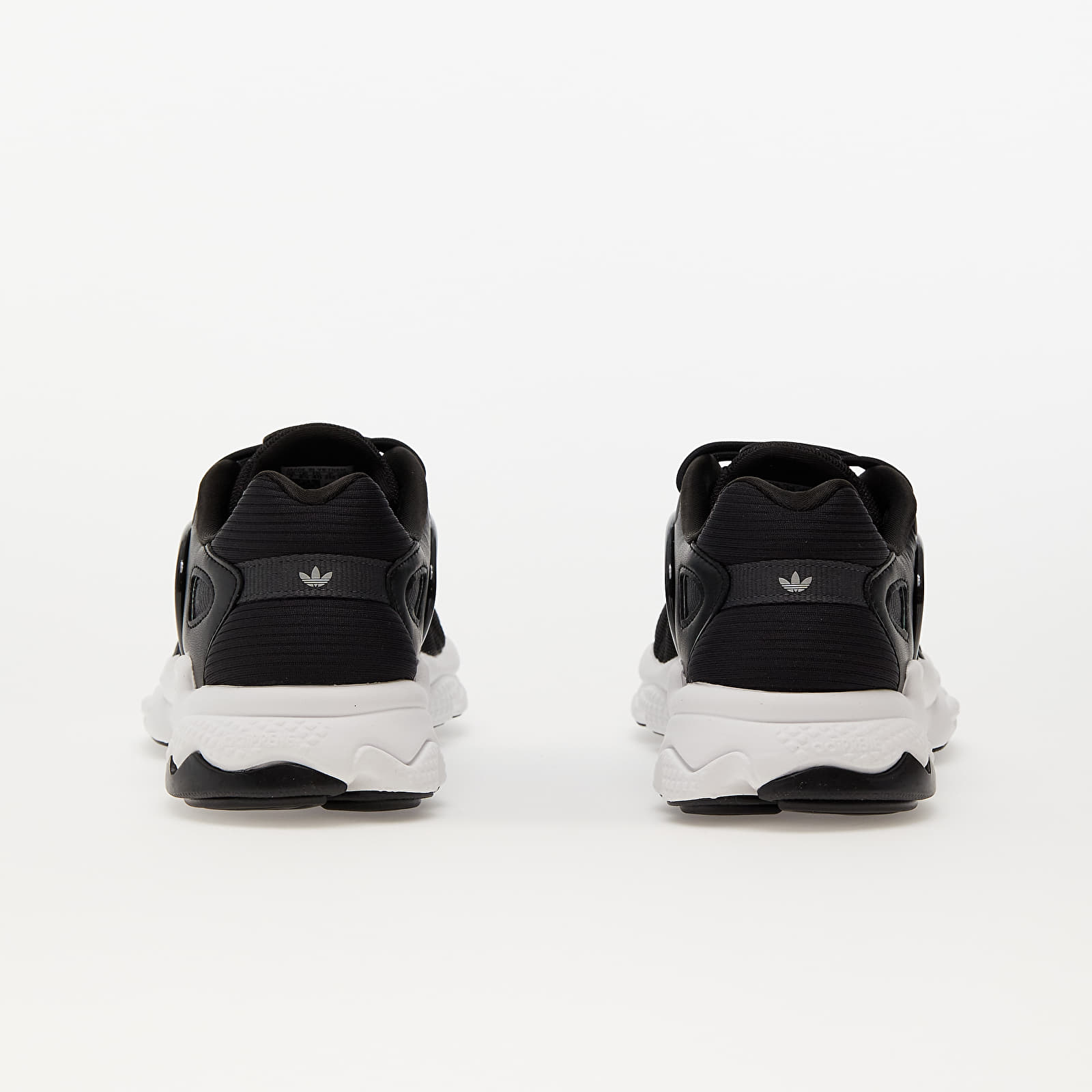 Vīriešu čības un apavi adidas Originals Oztral Core Black/ Core Black/ Silver Metallic