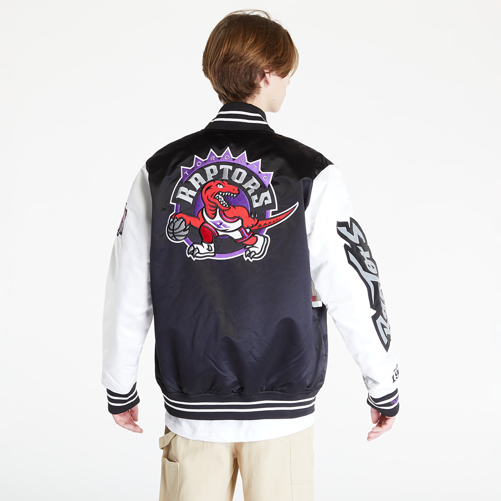 Jackets Mitchell & Ness Team Origins Varsity Satin Toronto Raptors Jacket Black/ White