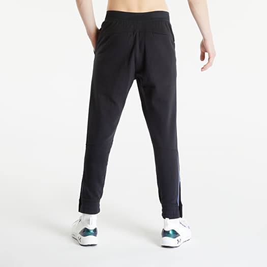 Ua accelerate sweatpants sale