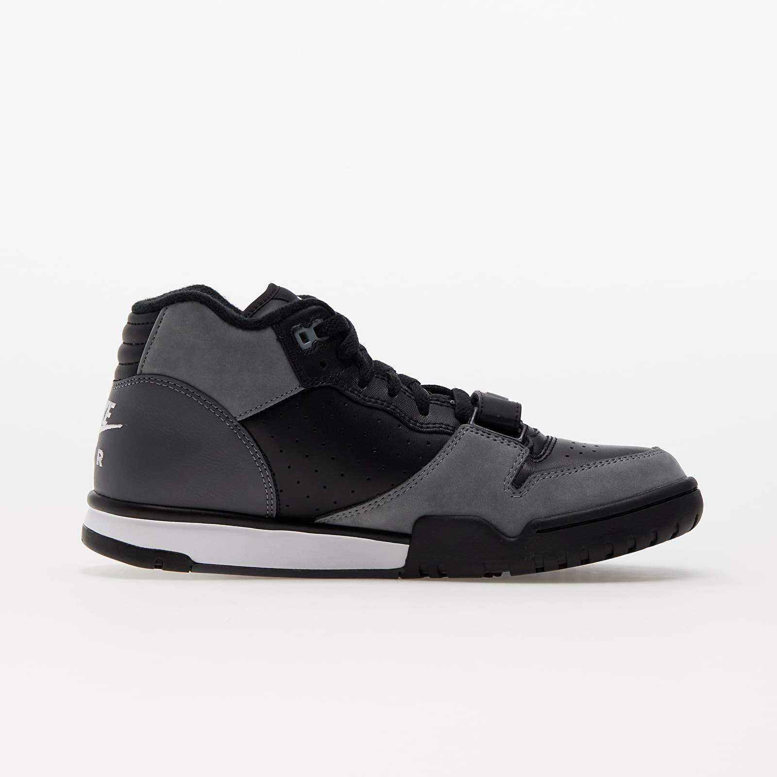 Black air trainers hotsell