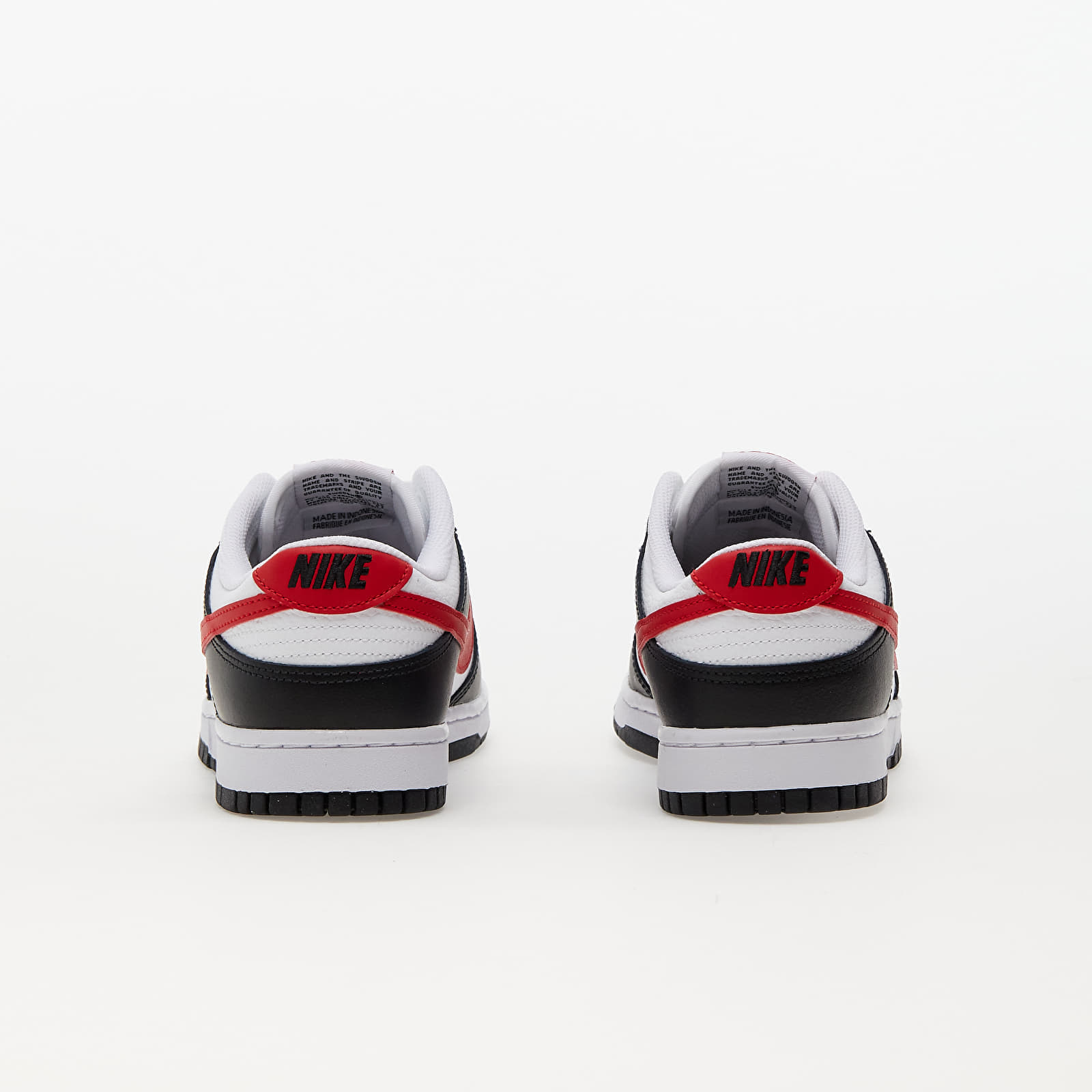 Turnschuhe und Schuhe fur Manner Nike Dunk Low Retro Black University Red White Queens