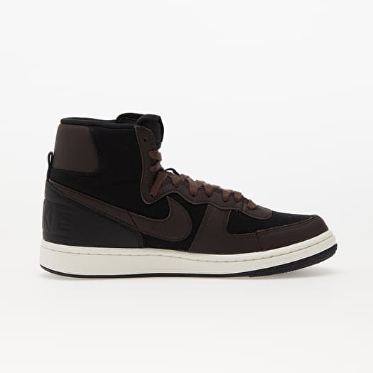 Velvet top trainers nike