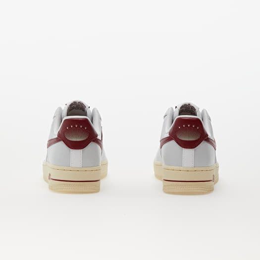 Air force 1 7 team red online
