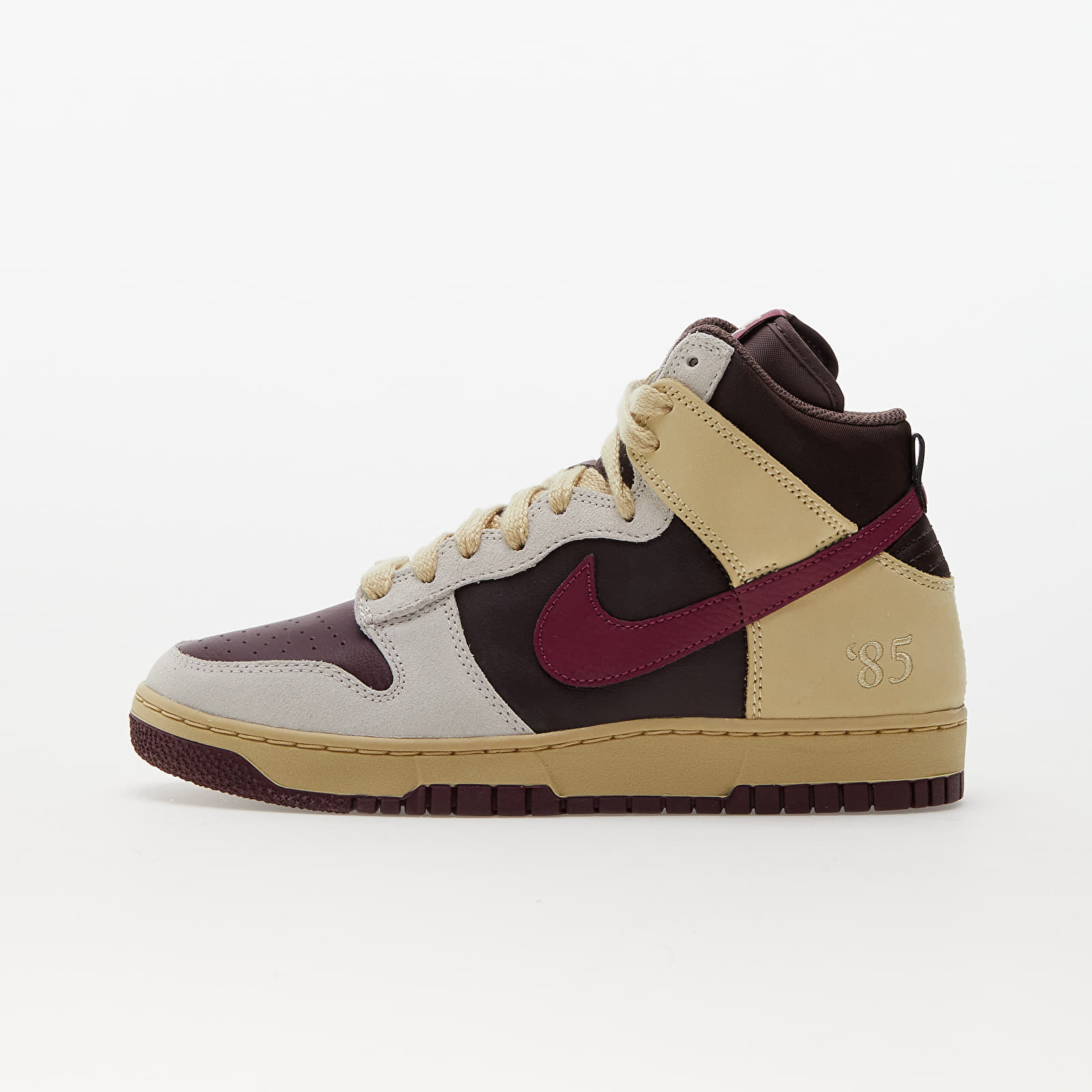 Men's sneakers and shoes Nike Wmns Dunk High 1985 Alabaster/ Rosewood-Earth-Night Maroon