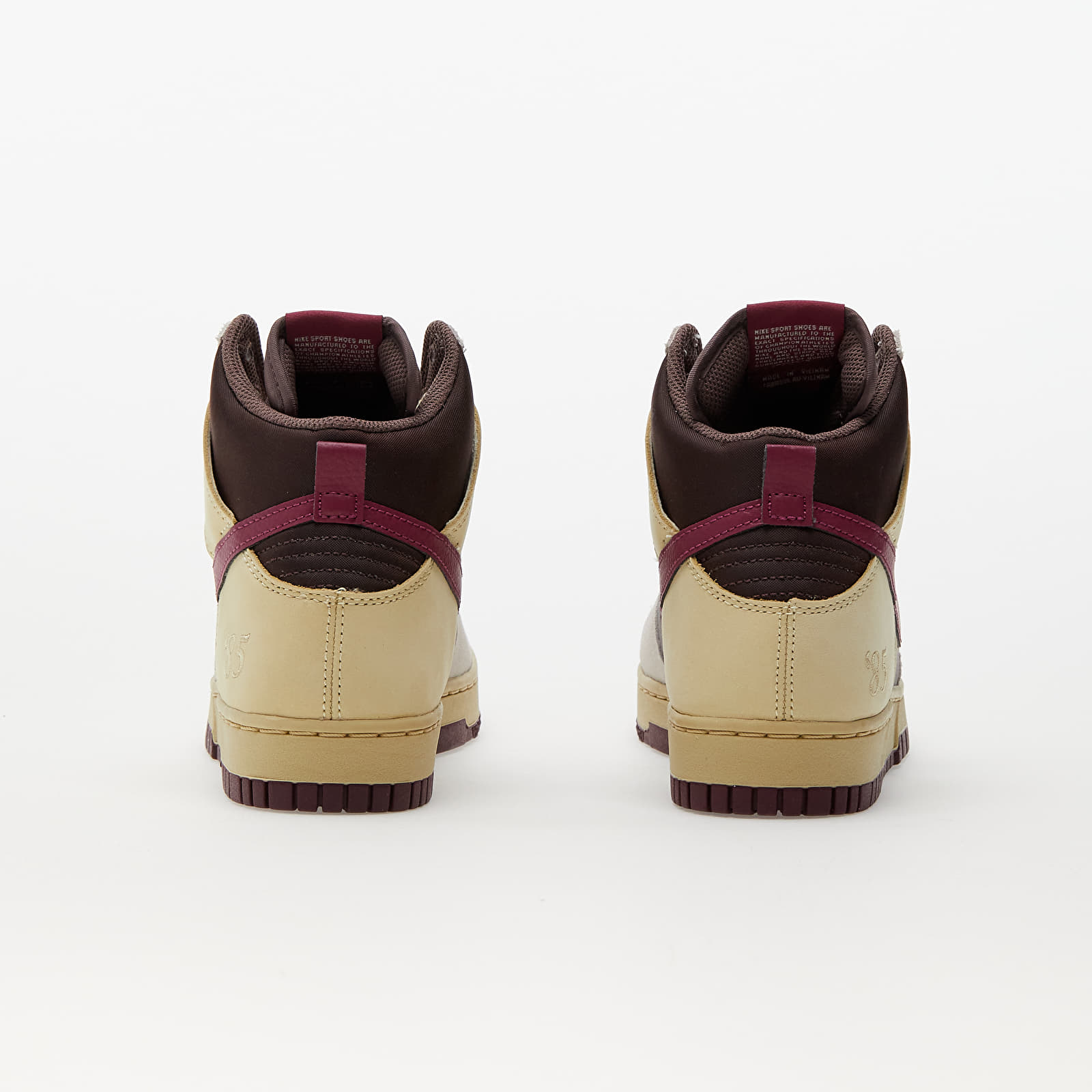 Vīriešu čības un apavi Nike Wmns Dunk High 1985 Alabaster/ Rosewood-Earth-Night Maroon
