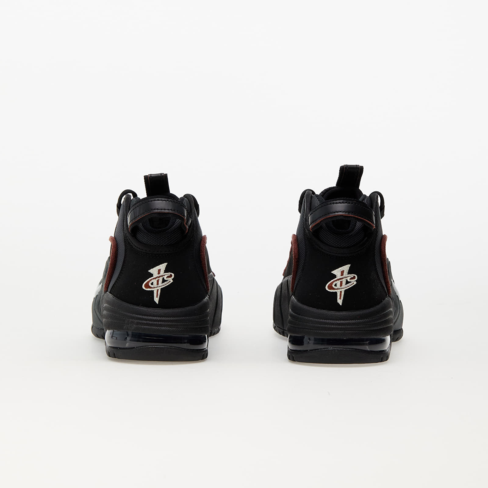 Air max penny black and white store