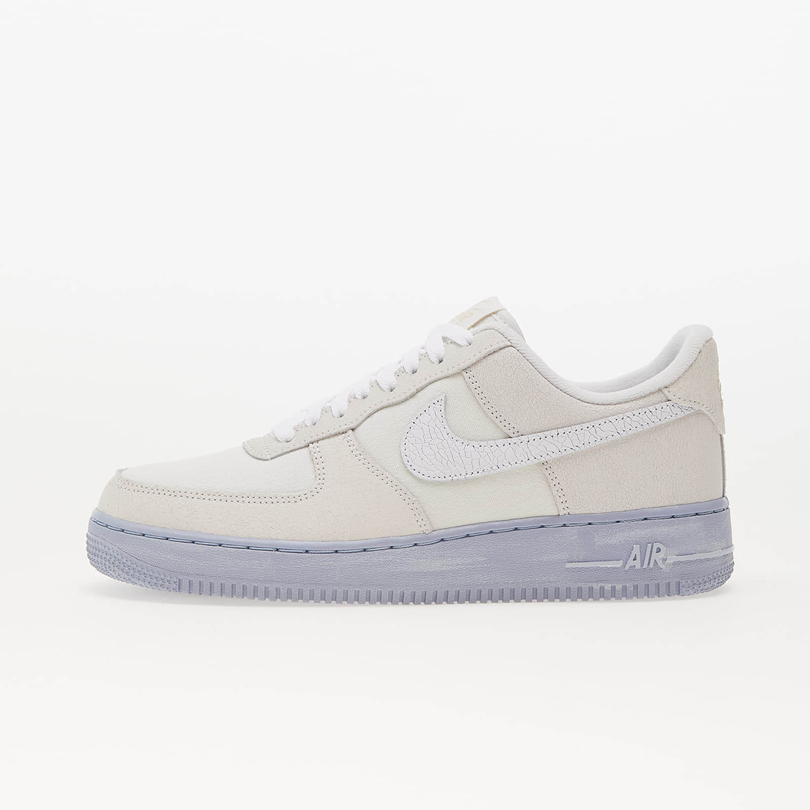 Baskets et chaussures pour hommes Nike Air Force 1 '07 LV8 Emb Summit White/ White-Blue Whisper