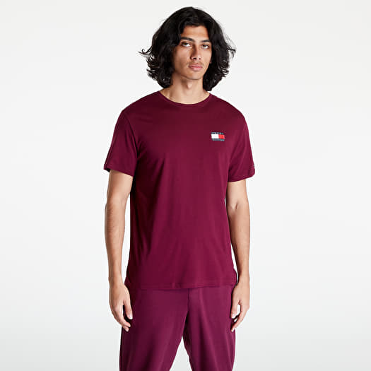 censur Udvalg vedlægge T-shirts Tommy Hilfiger 85 Logo Relaxed Fit T-Shirt Classic Burgundy |  Queens