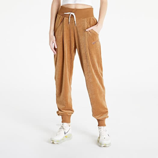 Jeans en broeken Nike Sportswear Women s Velour High Rise Jogger Ale Brown Ironstone Queens