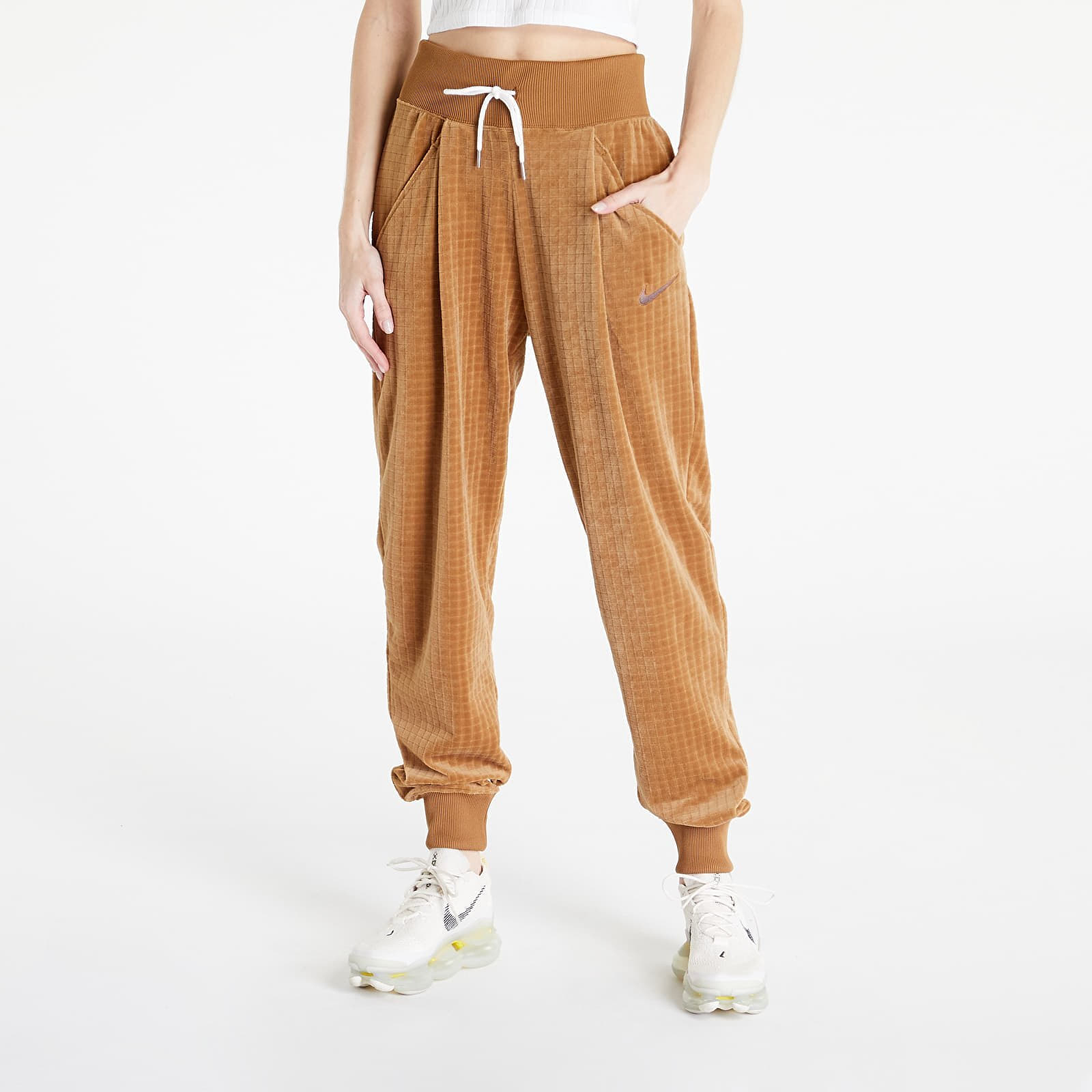 D insy i spodnie Nike Sportswear Women s Velour High Rise Jogger Ale Brown Ironstone Queens