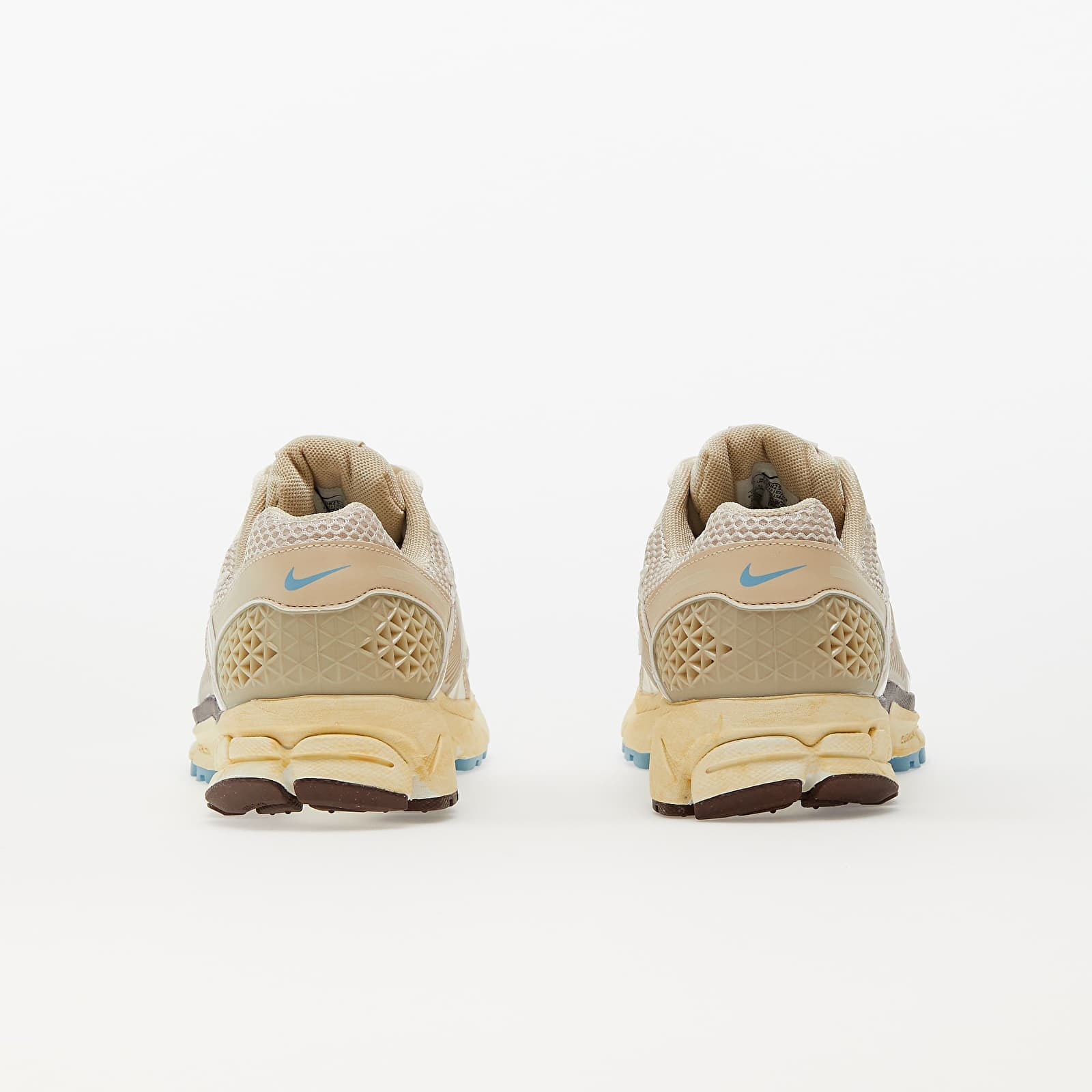Dámské tenisky a boty Nike W Zoom Vomero 5 Oatmeal/ Pale Ivory-Sail-Lt Chocolate