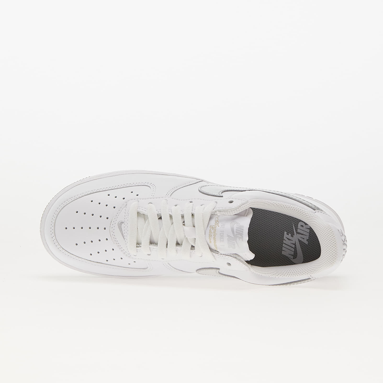 Baskets et chaussures pour hommes Nike Air Force 1 Low Retro White Metallic Silver Metallic Gold Queens