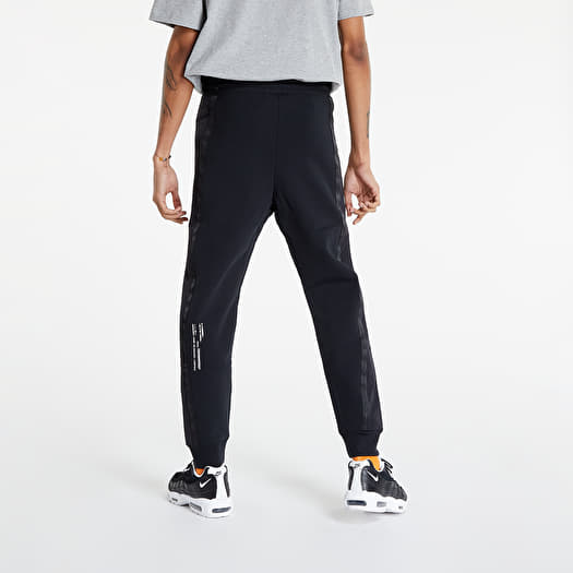Jeans und Hosen Jordan 23 Engineered Men s Fleece Pants Black Queens