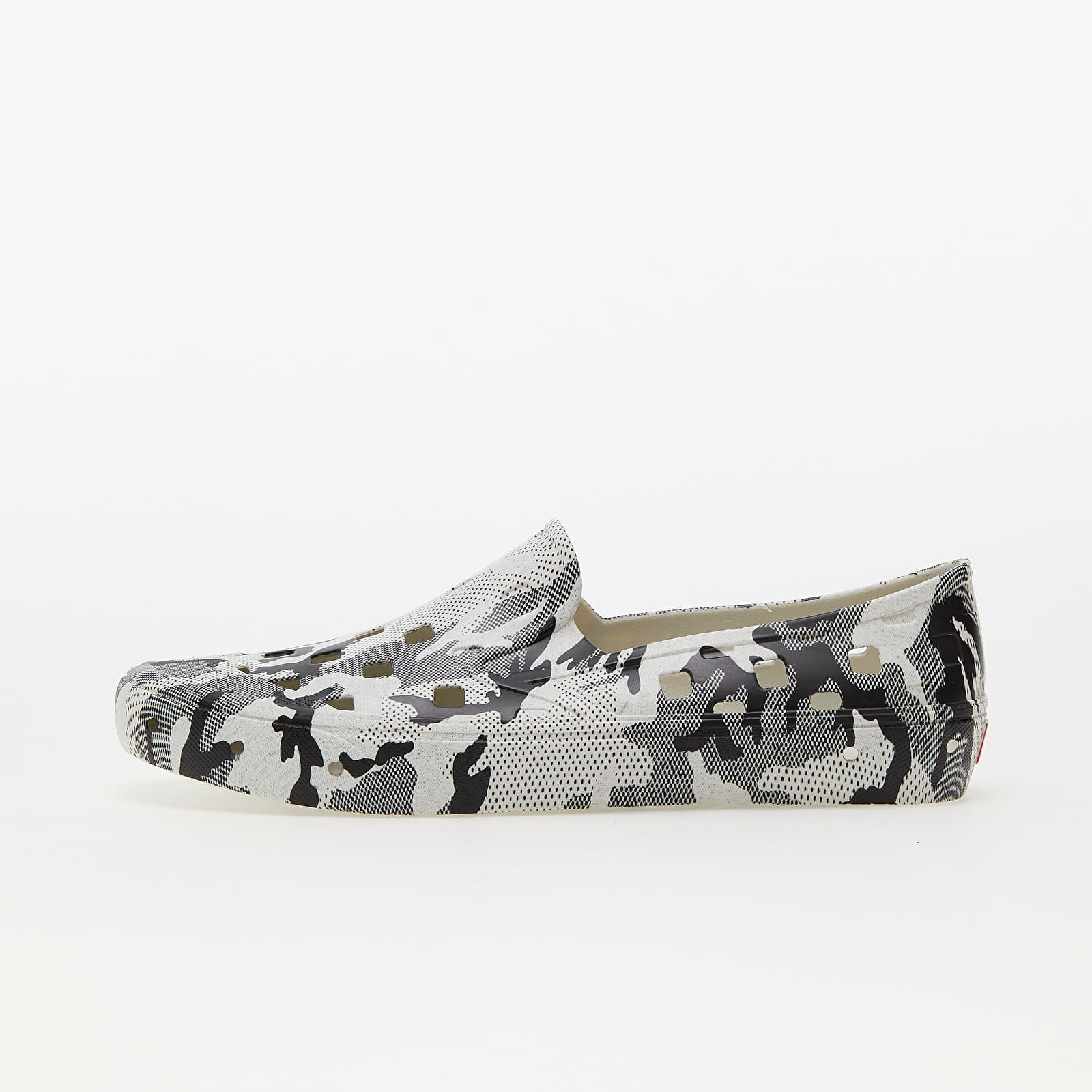 Pánske tenisky a topánky Vans Slip-On Trk Water Arctic Camo Black/ Marshma
