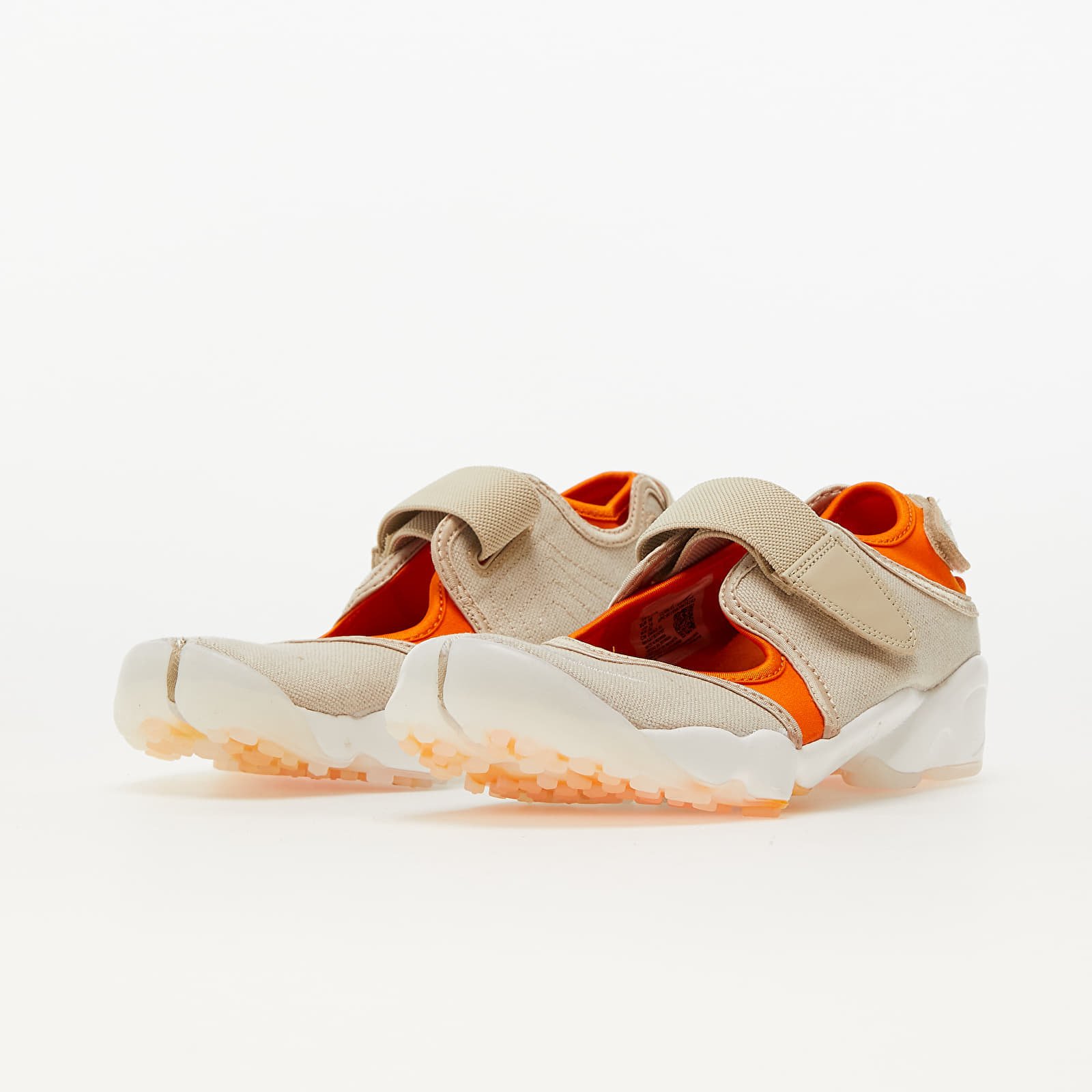 Moteriški sportiniai bateliai ir avalynė Nike Wmns Air Rift Rattan/ Summit White-Magma Orange