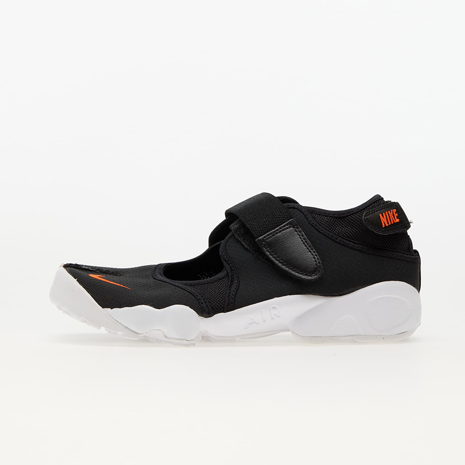 Baskets et chaussures pour femmes Nike W Air Rift Breathe Black Rush Orange White Queens